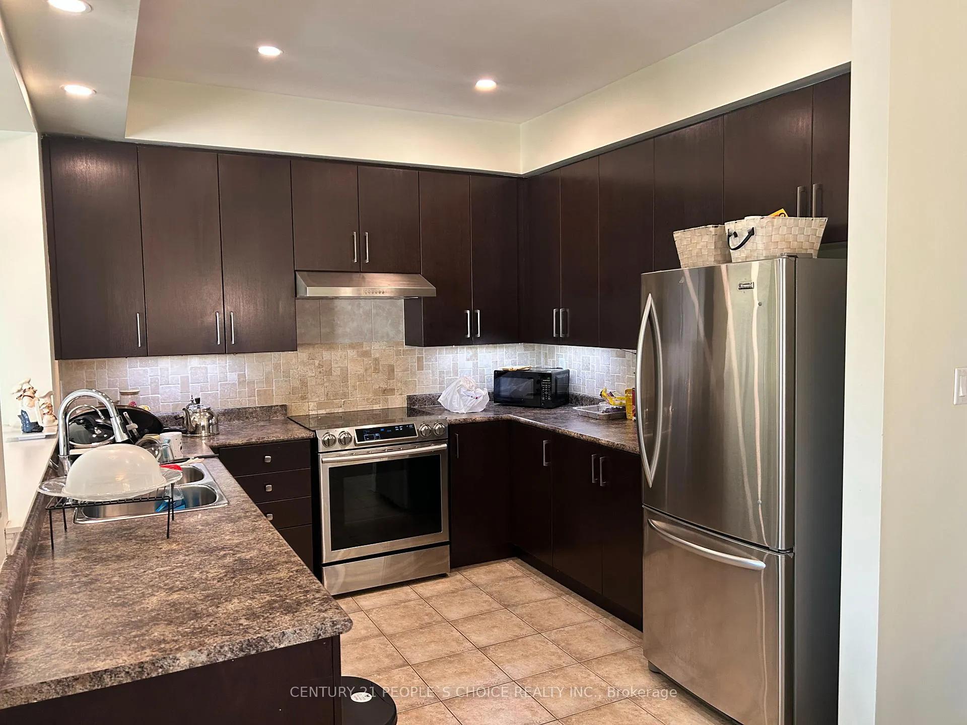 Photo 6 of 95 Eastfield Crescent, Clarington, Courtice — HOMEH
