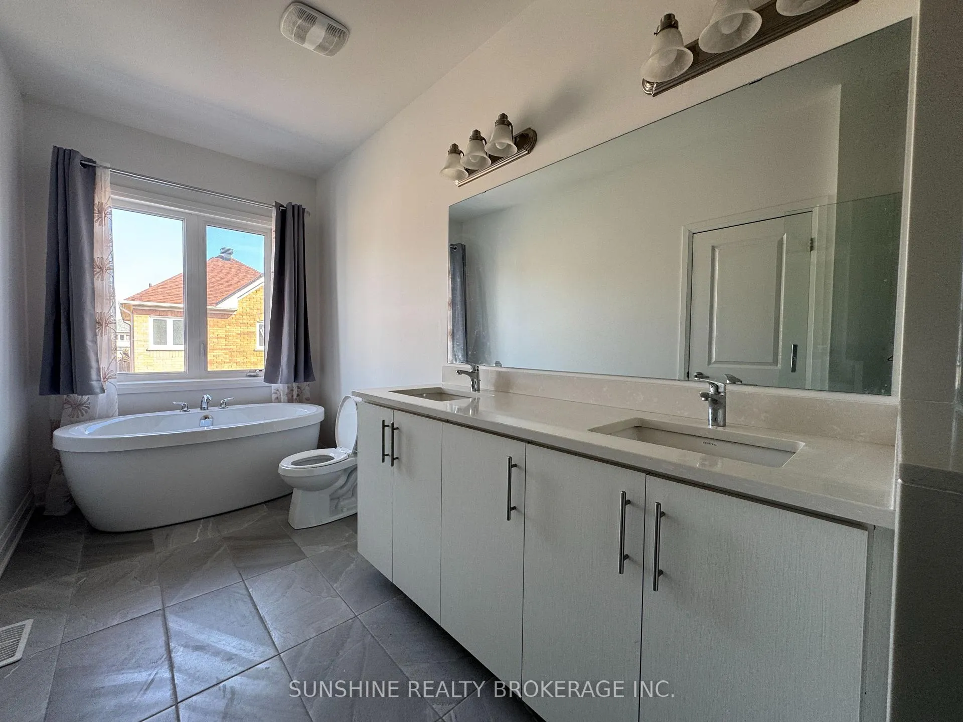 Photo 20 of 10 Arthur White Lane, Markham, Wismer — HOMEH