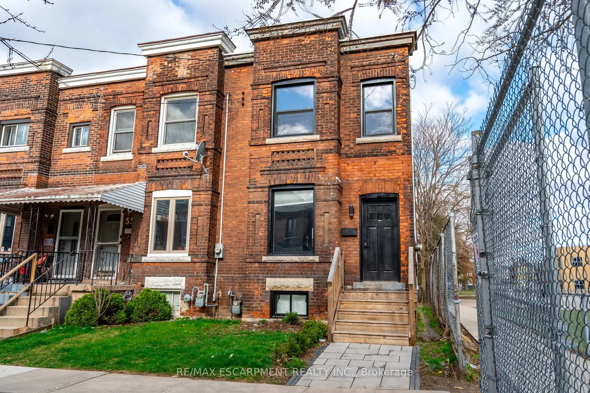 Photo 2 of 57 Madison Avenue, Hamilton, Gibson — HOMEH