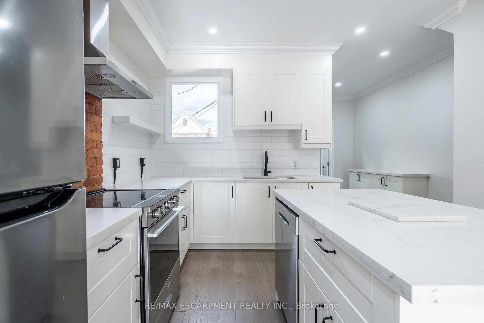 Photo 10 of 57 Madison Avenue, Hamilton, Gibson — HOMEH