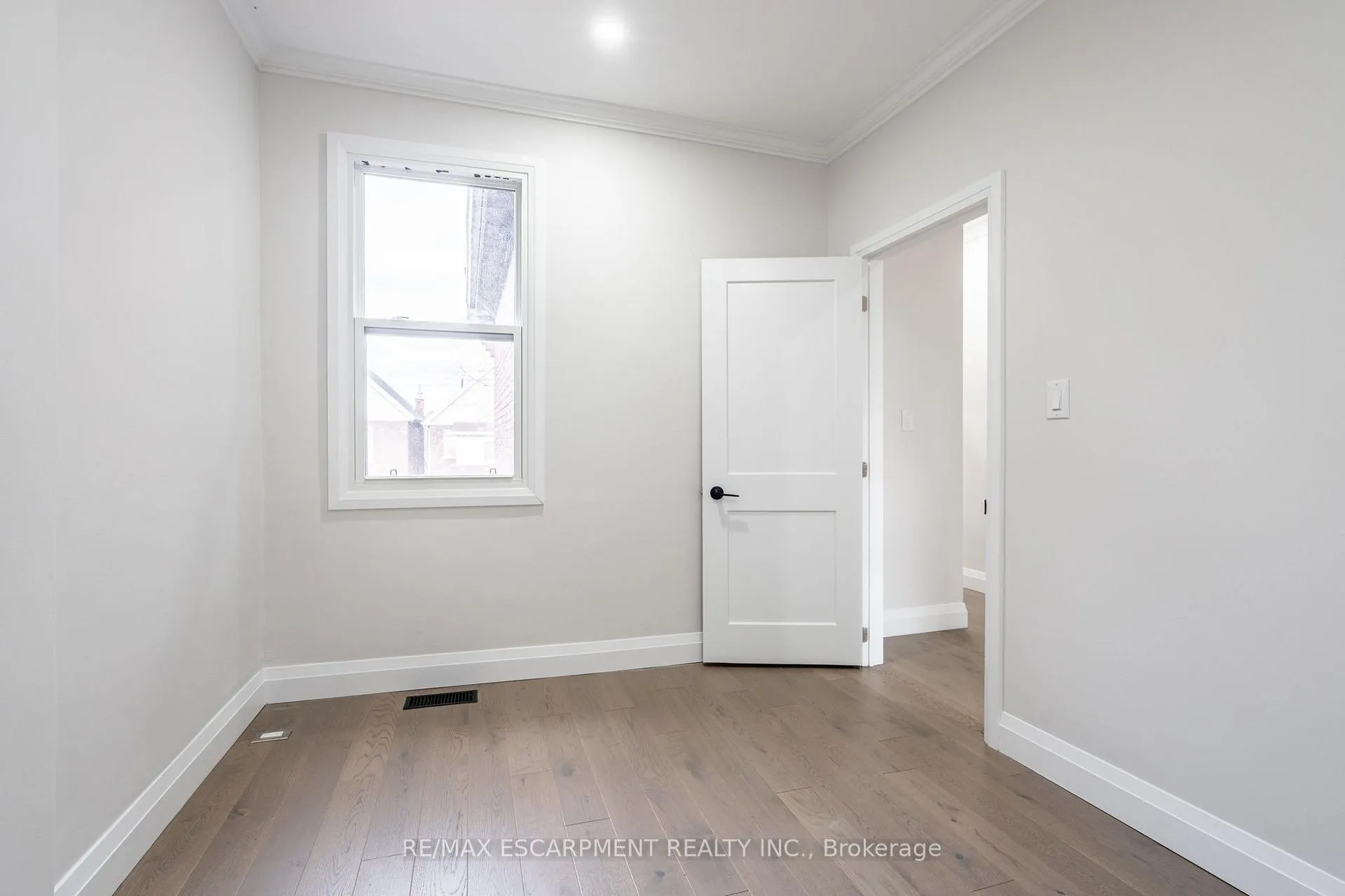 Photo 28 of 57 Madison Avenue, Hamilton, Gibson — HOMEH