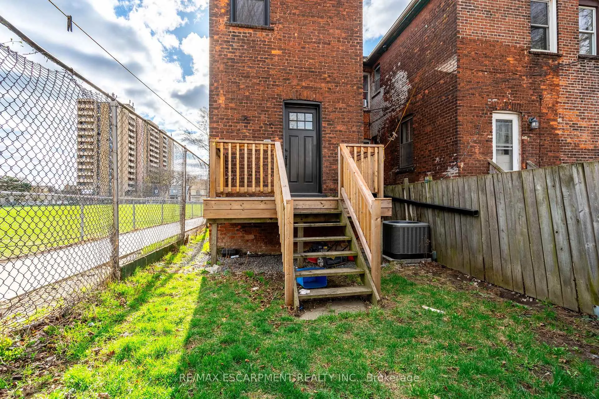 Photo 35 of 57 Madison Avenue, Hamilton, Gibson — HOMEH