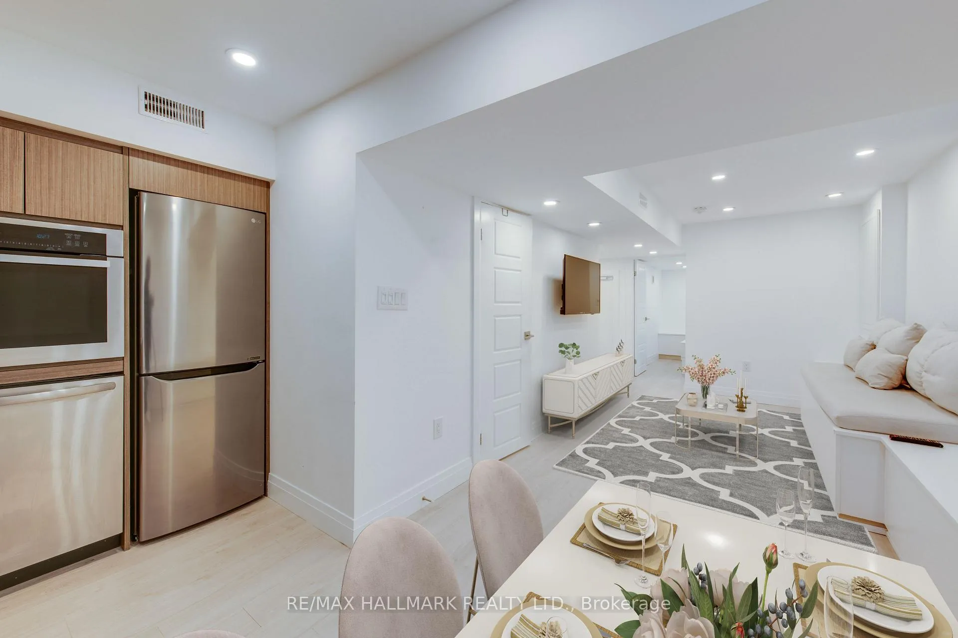 Photo 4 of Unit Lower, 210 Parkmount Road, Toronto, Greenwood-Coxwell — HOMEH
