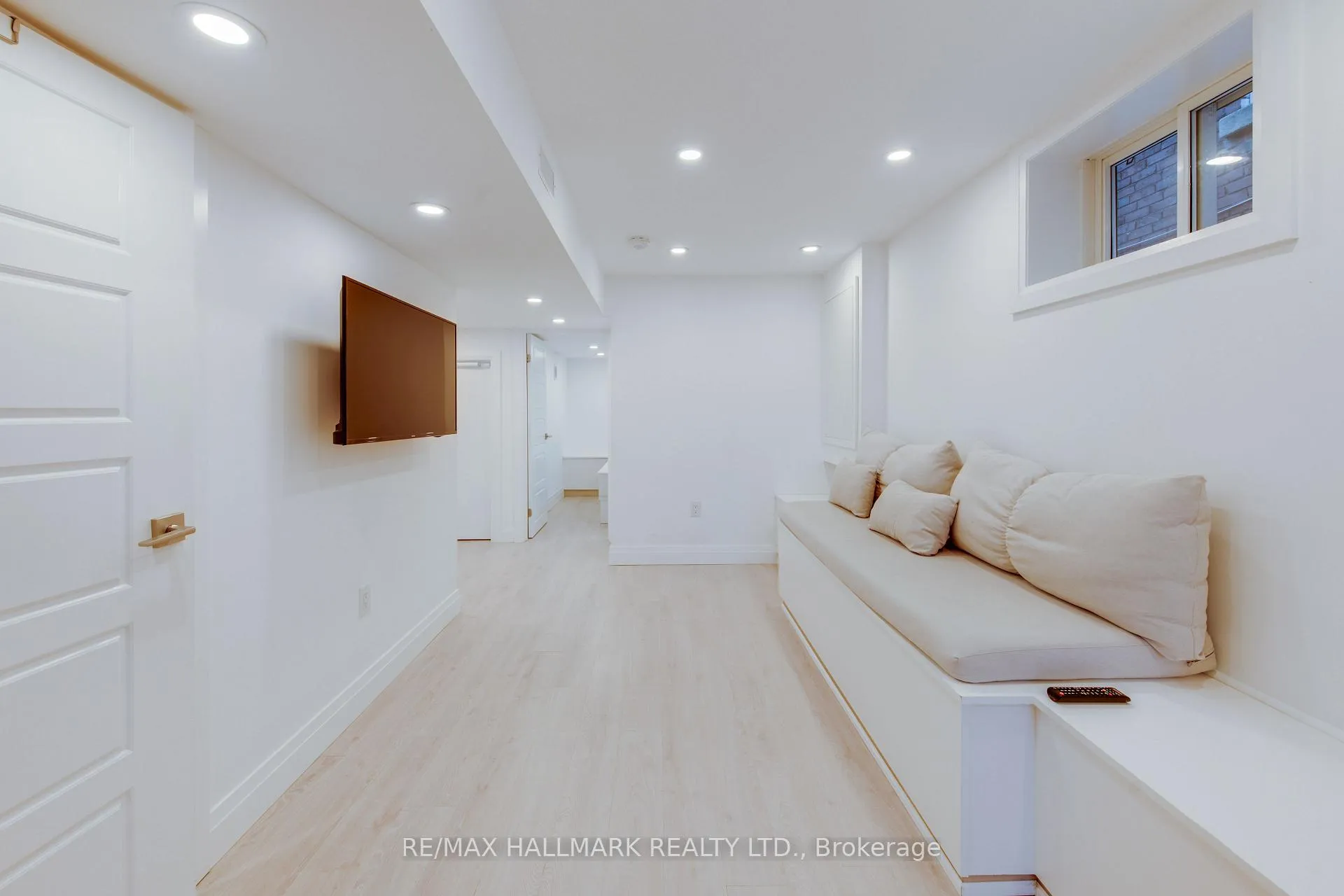 Photo 8 of Unit Lower, 210 Parkmount Road, Toronto, Greenwood-Coxwell — HOMEH