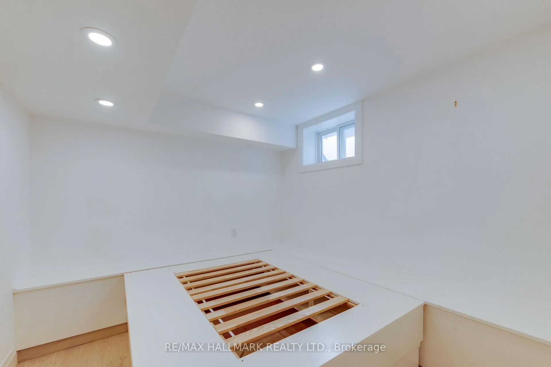 Photo 11 of Unit Lower, 210 Parkmount Road, Toronto, Greenwood-Coxwell — HOMEH
