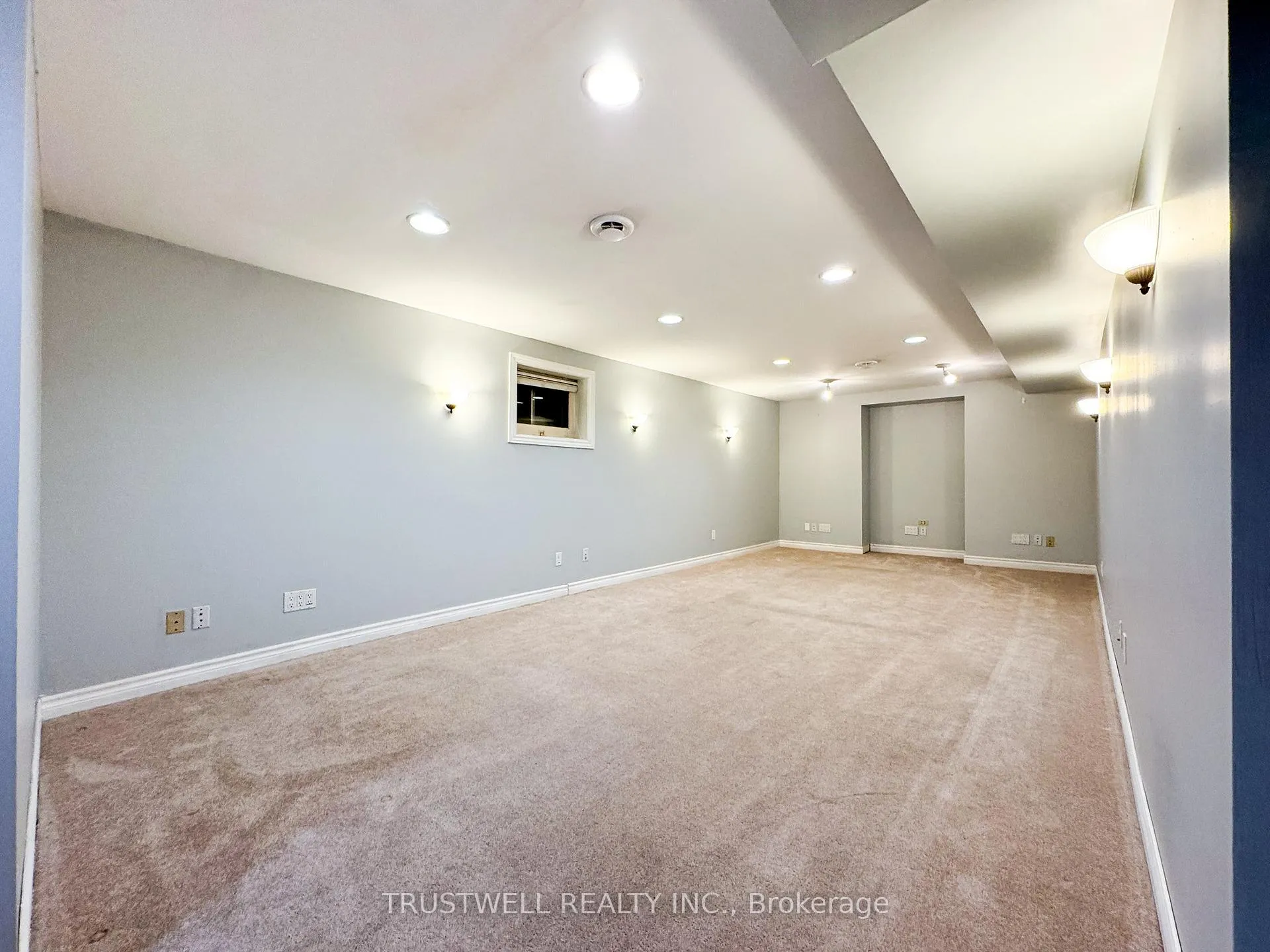Photo 2 of Unit Bsmt, 33 Oak Lea Circle, Markham, Markham Village — HOMEH