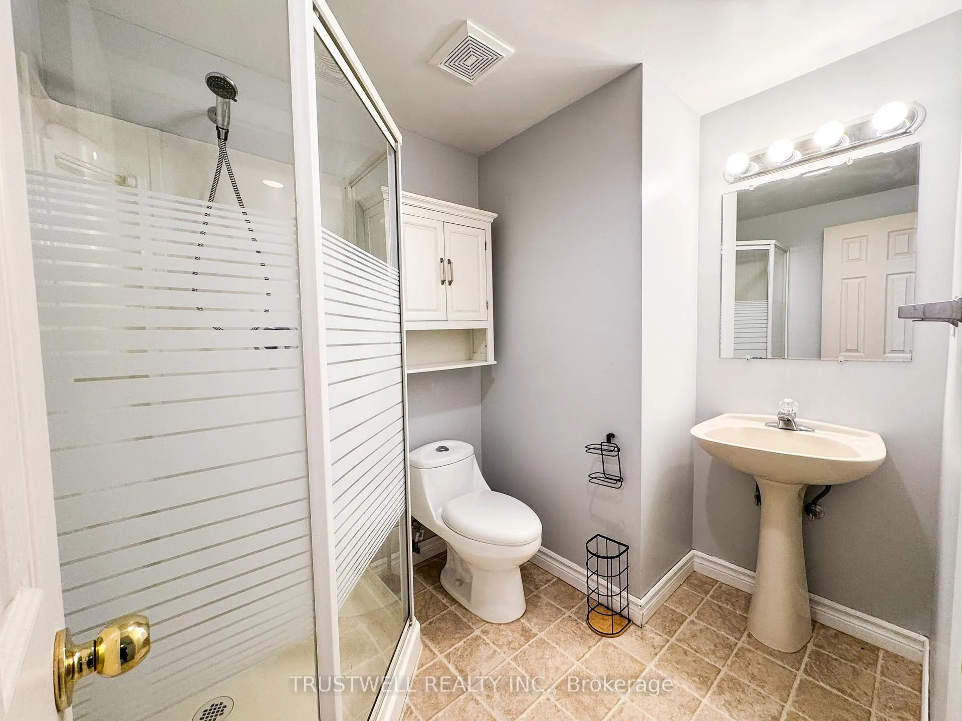 Photo 4 of Unit Bsmt, 33 Oak Lea Circle, Markham, Markham Village — HOMEH