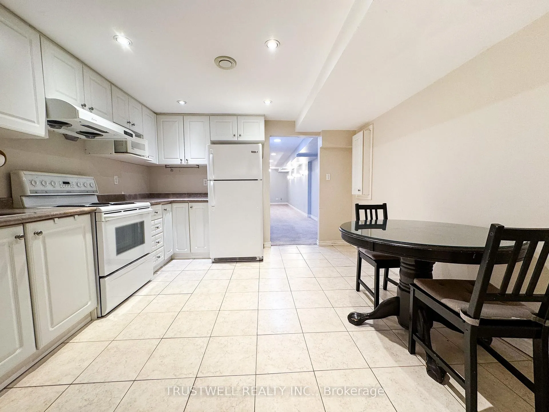 Photo 7 of Unit Bsmt, 33 Oak Lea Circle, Markham, Markham Village — HOMEH
