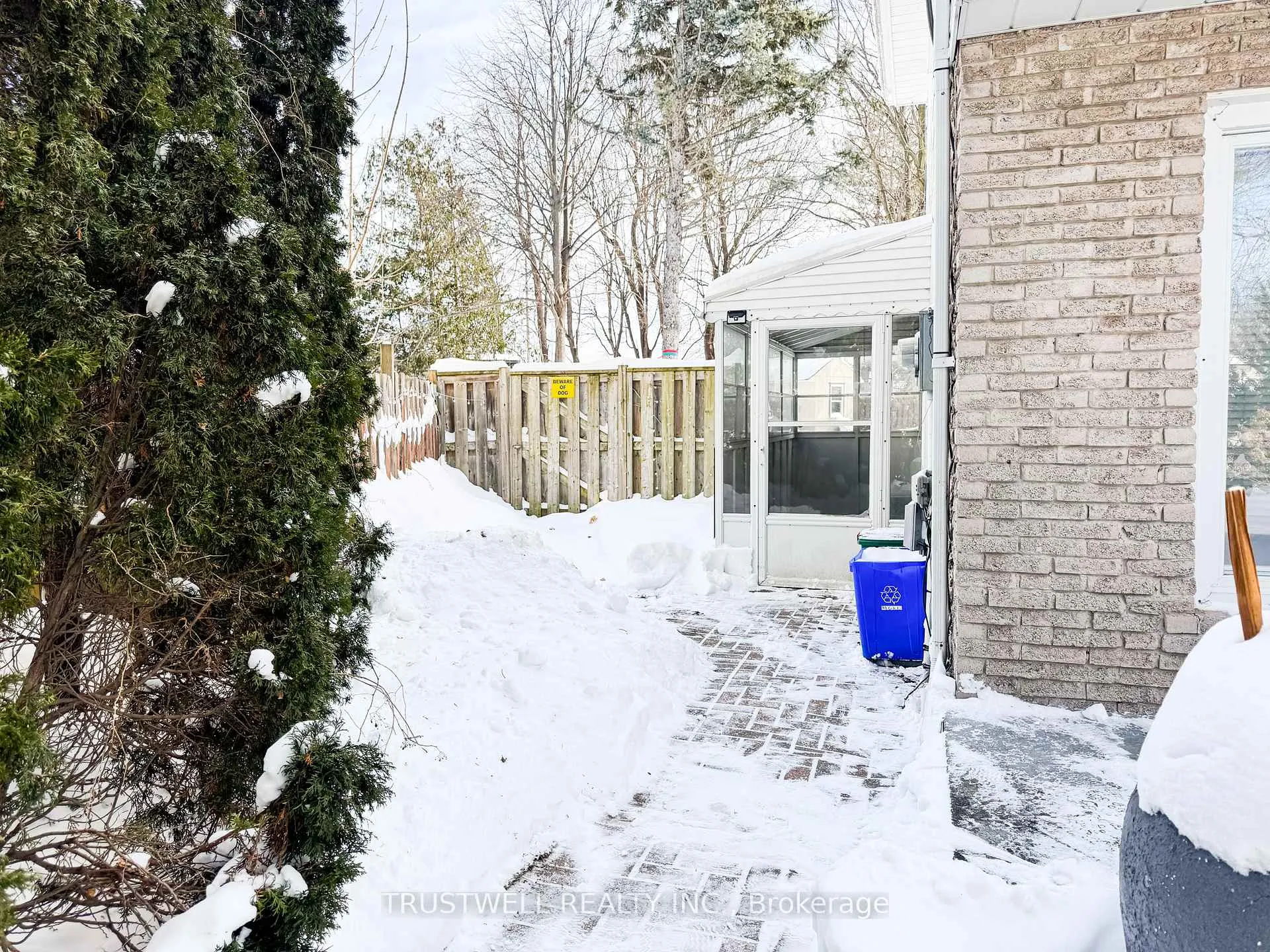 Photo 13 of Unit Bsmt, 33 Oak Lea Circle, Markham, Markham Village — HOMEH