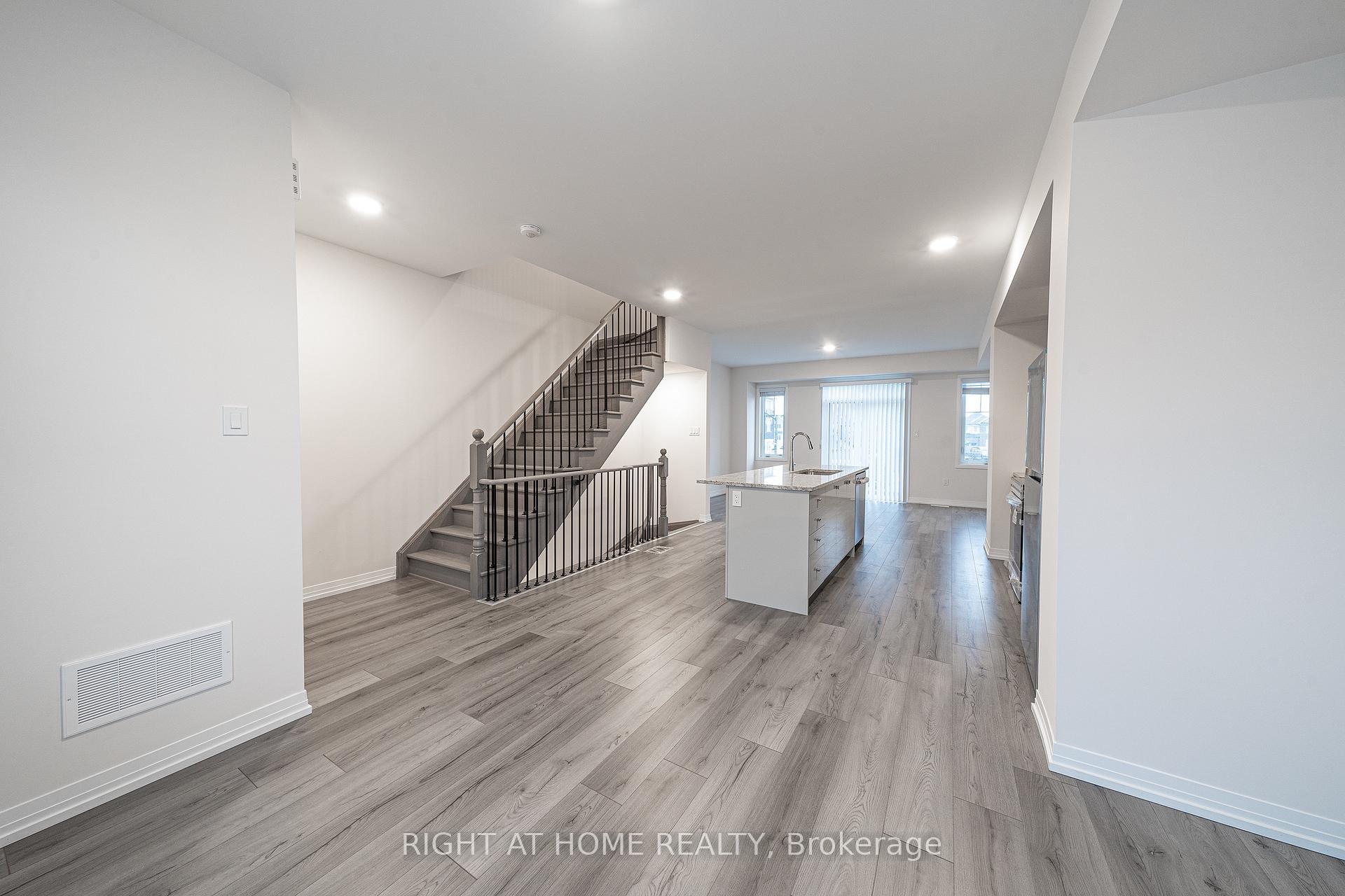 Photo 12 of 104 Bavin Street, Clarington, Bowmanville — HOMEH