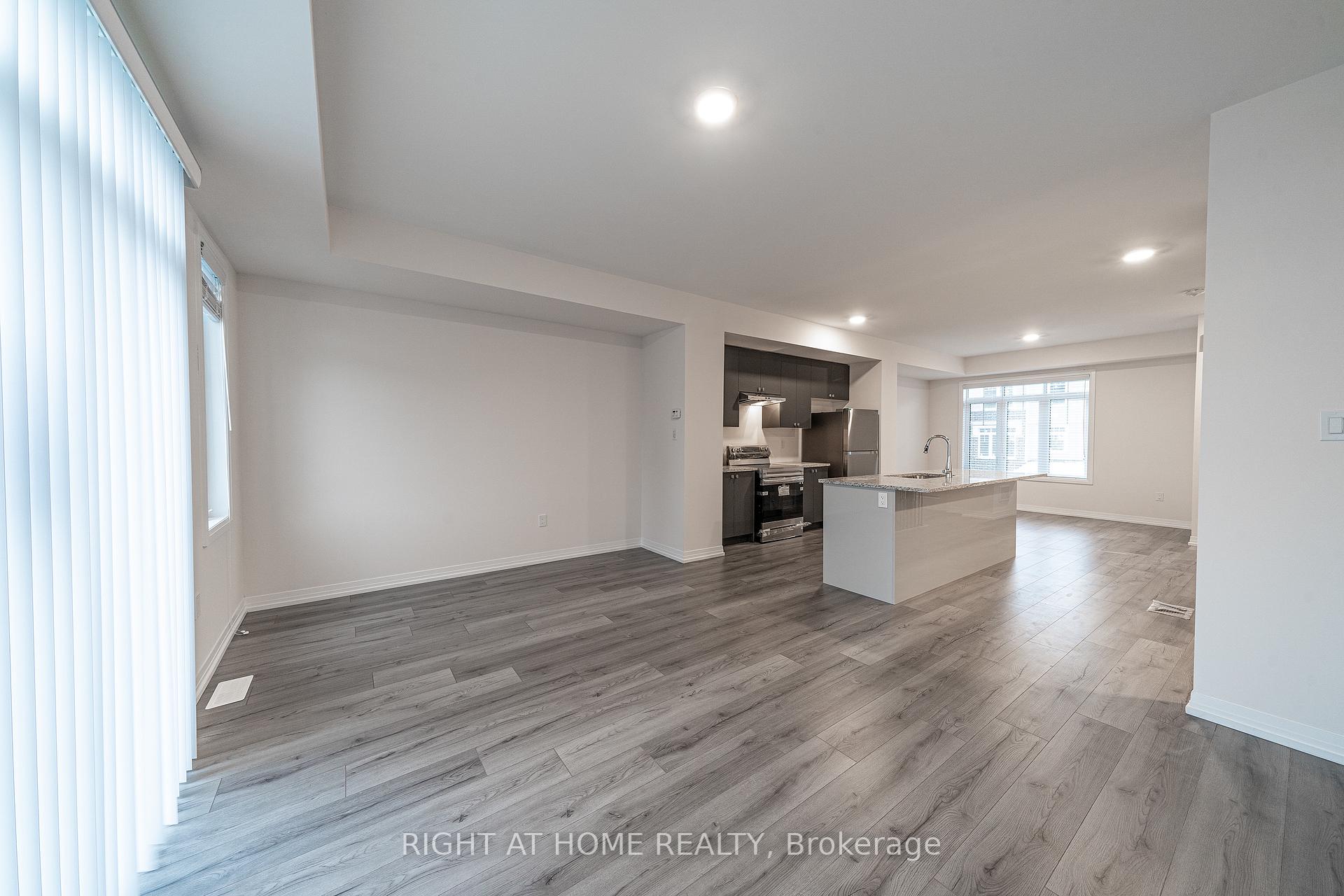 Photo 14 of 104 Bavin Street, Clarington, Bowmanville — HOMEH