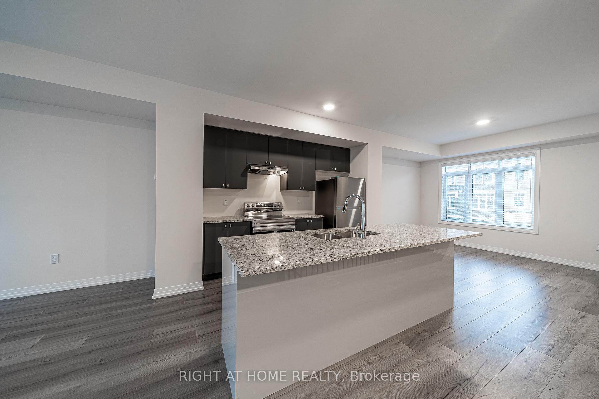 Photo 16 of 104 Bavin Street, Clarington, Bowmanville — HOMEH