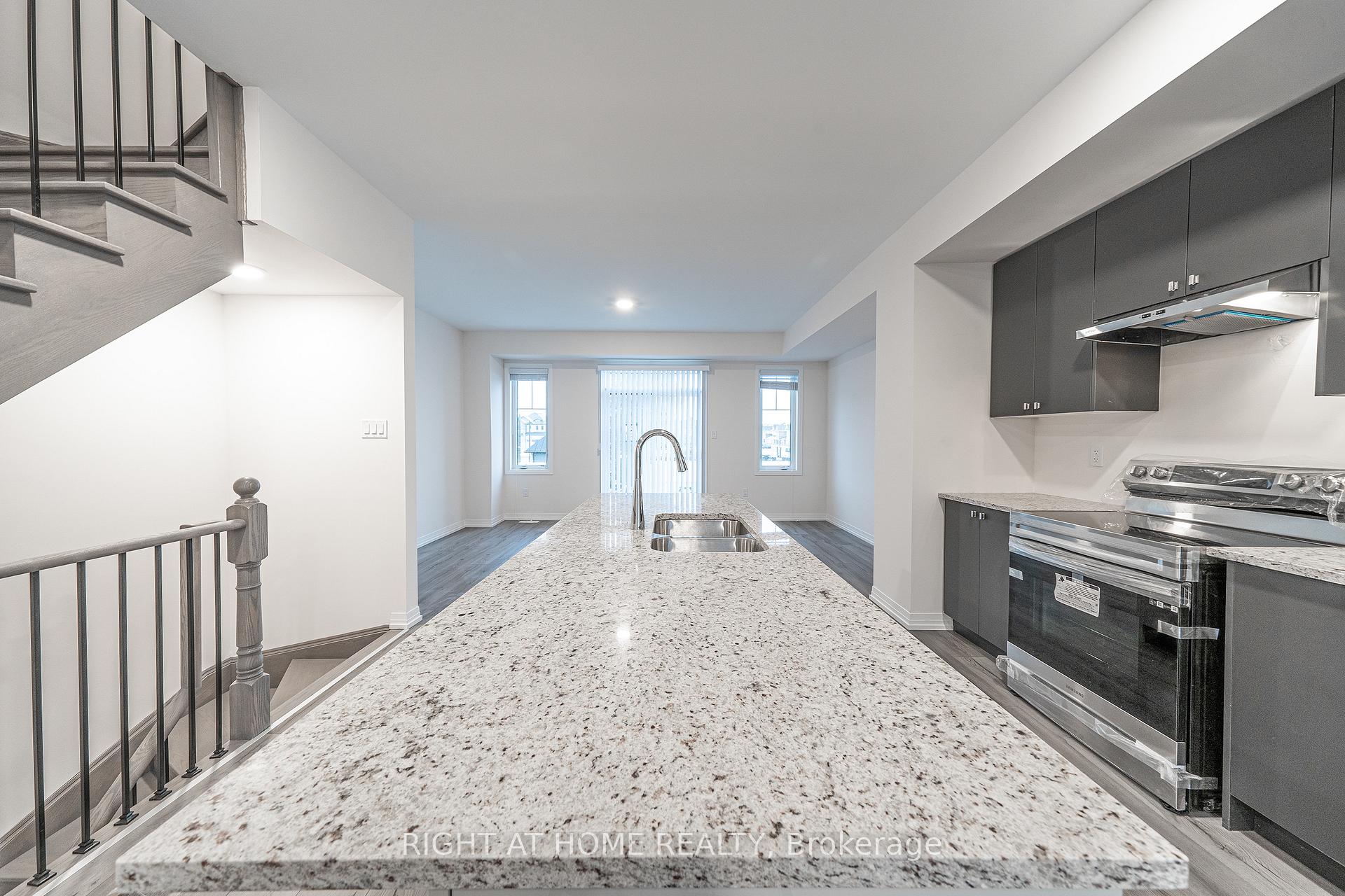 Photo 20 of 104 Bavin Street, Clarington, Bowmanville — HOMEH
