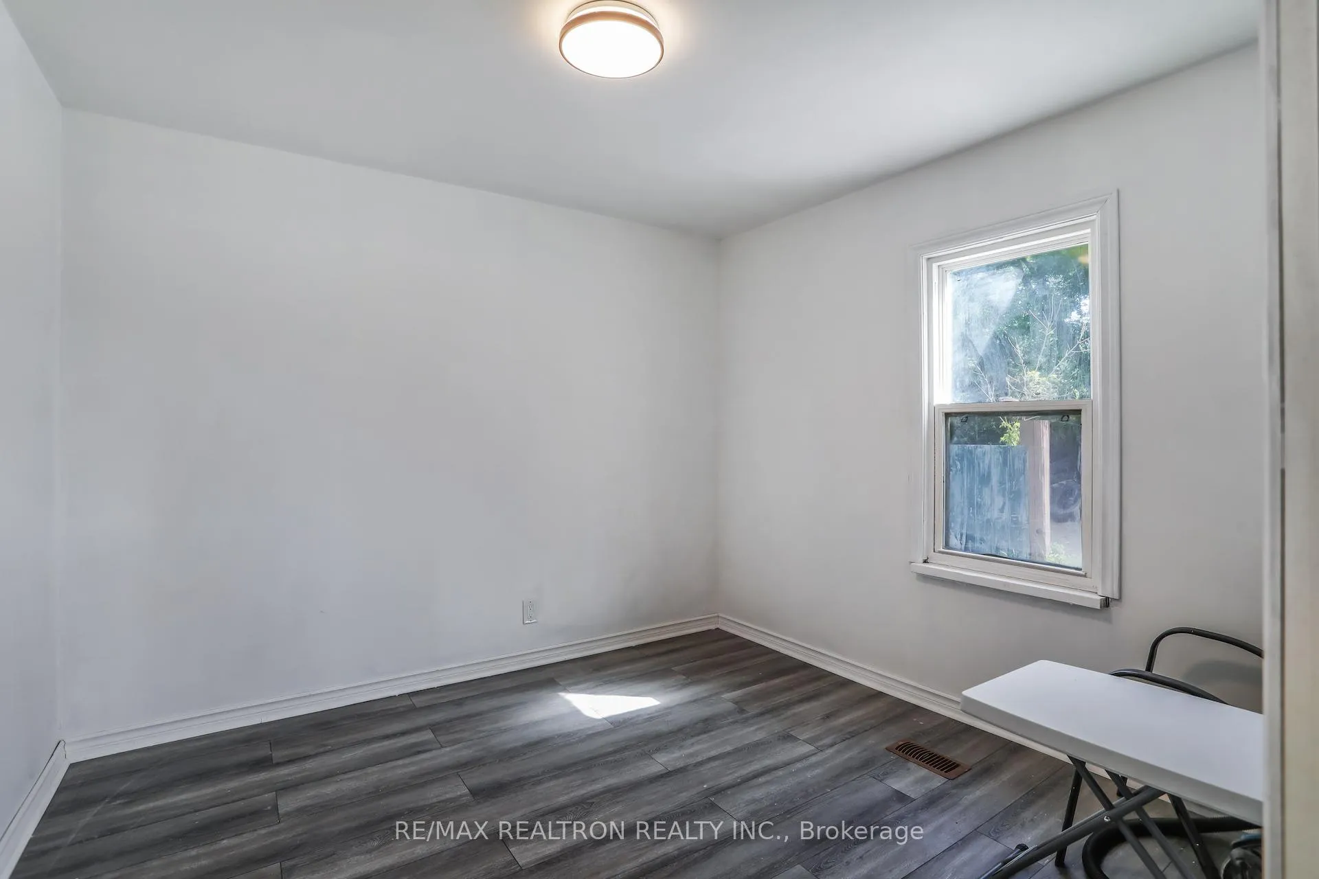Photo 7 of 5742 County Rd 90, Springwater, Rural Springwater — HOMEH