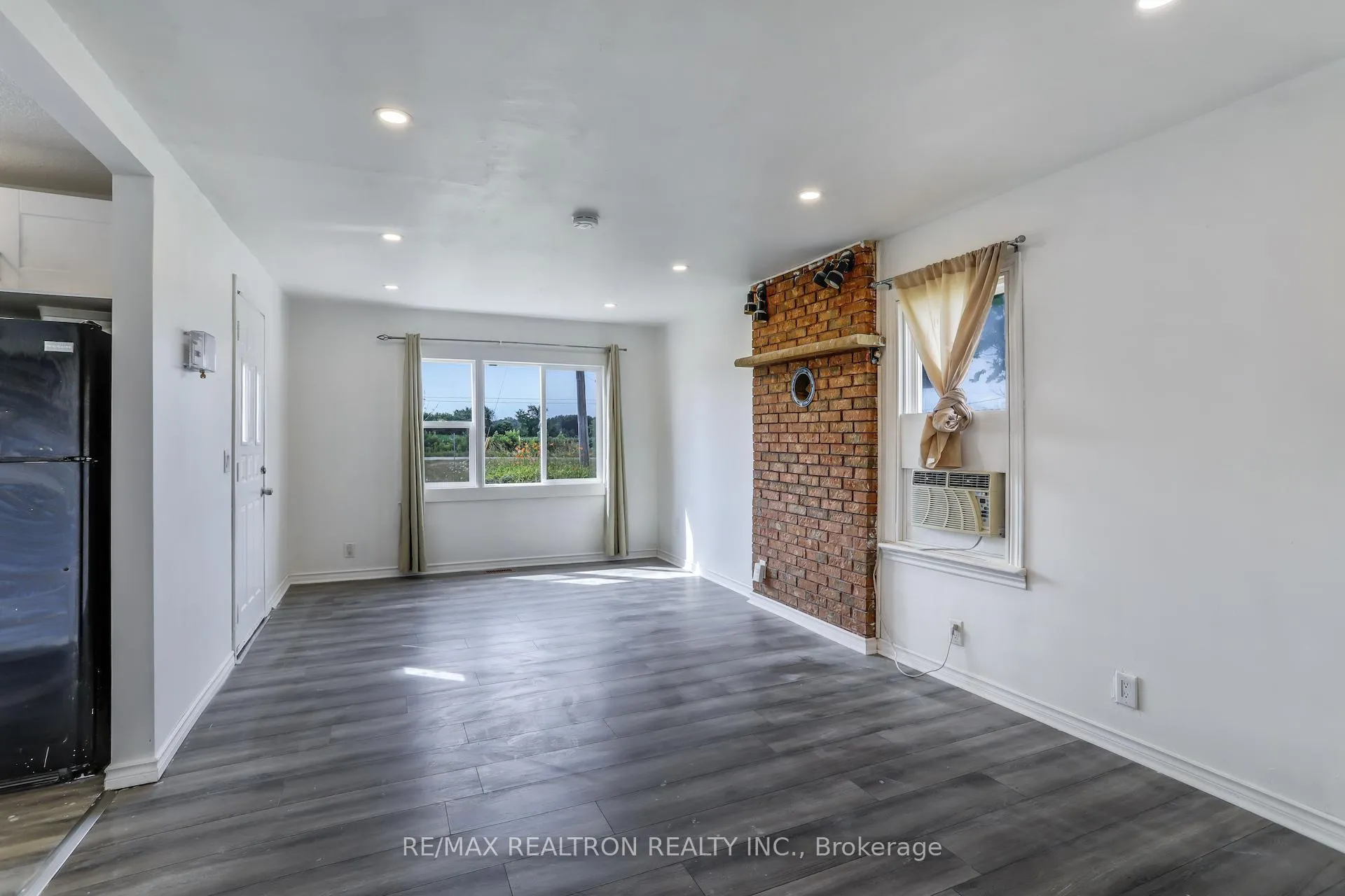Photo 11 of 5742 County Rd 90, Springwater, Rural Springwater — HOMEH