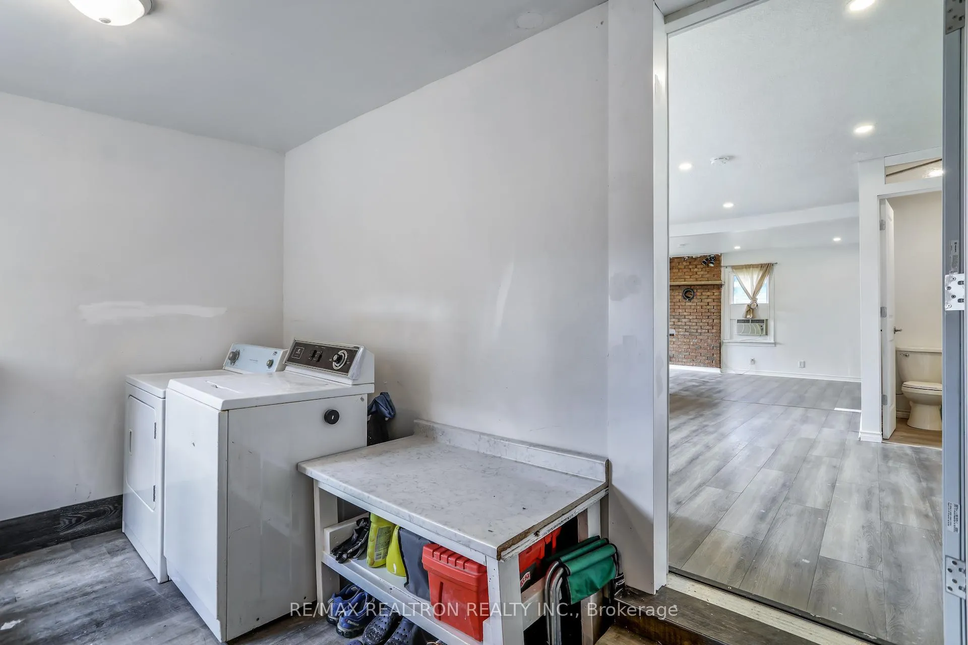 Photo 17 of 5742 County Rd 90, Springwater, Rural Springwater — HOMEH