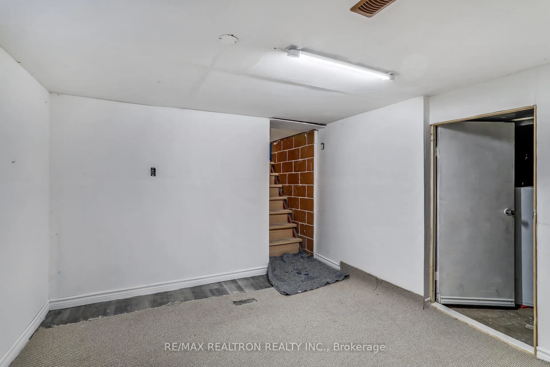 Photo 19 of 5742 County Rd 90, Springwater, Rural Springwater — HOMEH