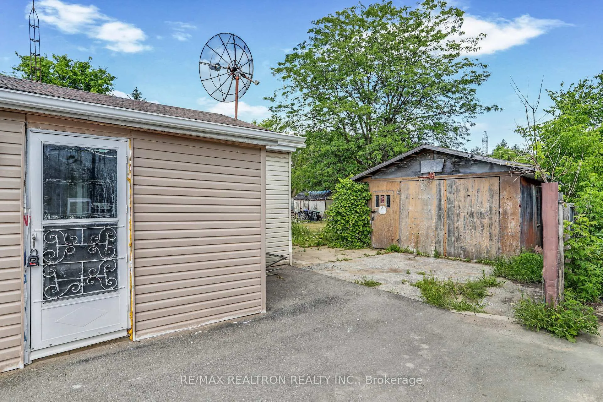 Photo 21 of 5742 County Rd 90, Springwater, Rural Springwater — HOMEH