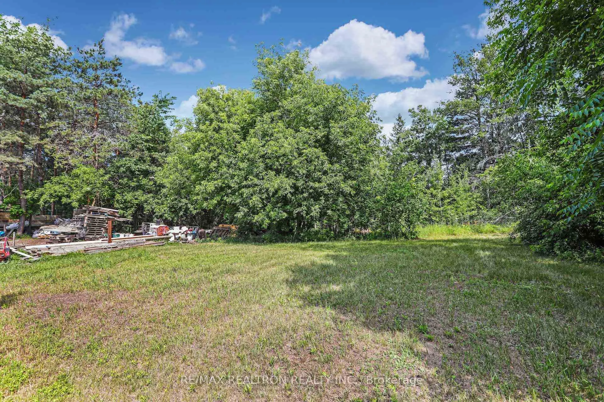 Photo 23 of 5742 County Rd 90, Springwater, Rural Springwater — HOMEH