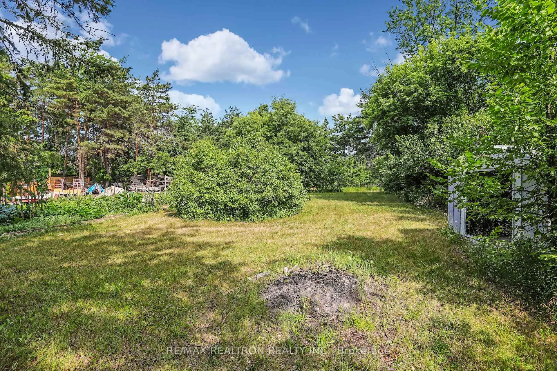 Photo 25 of 5742 County Rd 90, Springwater, Rural Springwater — HOMEH