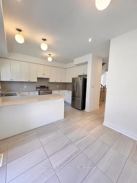 Photo 3 of 25 Steamboat Way, Whitby, Port Whitby — HOMEH