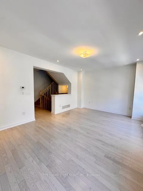 Photo 7 of 25 Steamboat Way, Whitby, Port Whitby — HOMEH