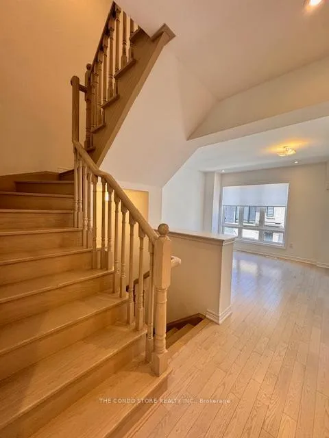 Photo 12 of 25 Steamboat Way, Whitby, Port Whitby — HOMEH