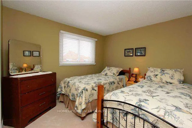 Photo 12 of 57 Chadwick Drive E, Ajax, Central — HOMEH