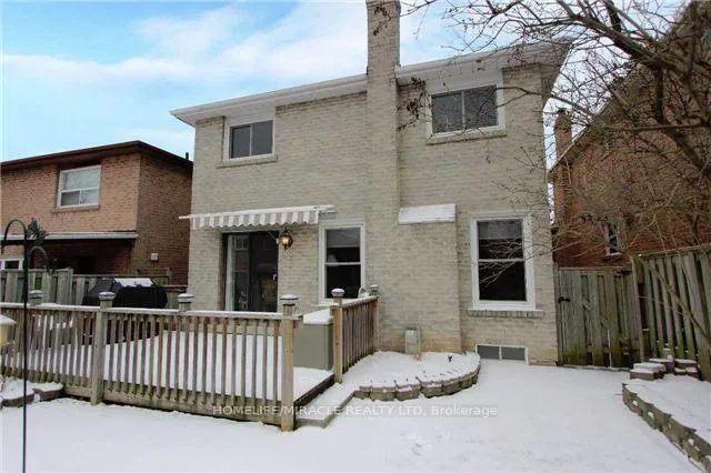 Photo 15 of 57 Chadwick Drive E, Ajax, Central — HOMEH
