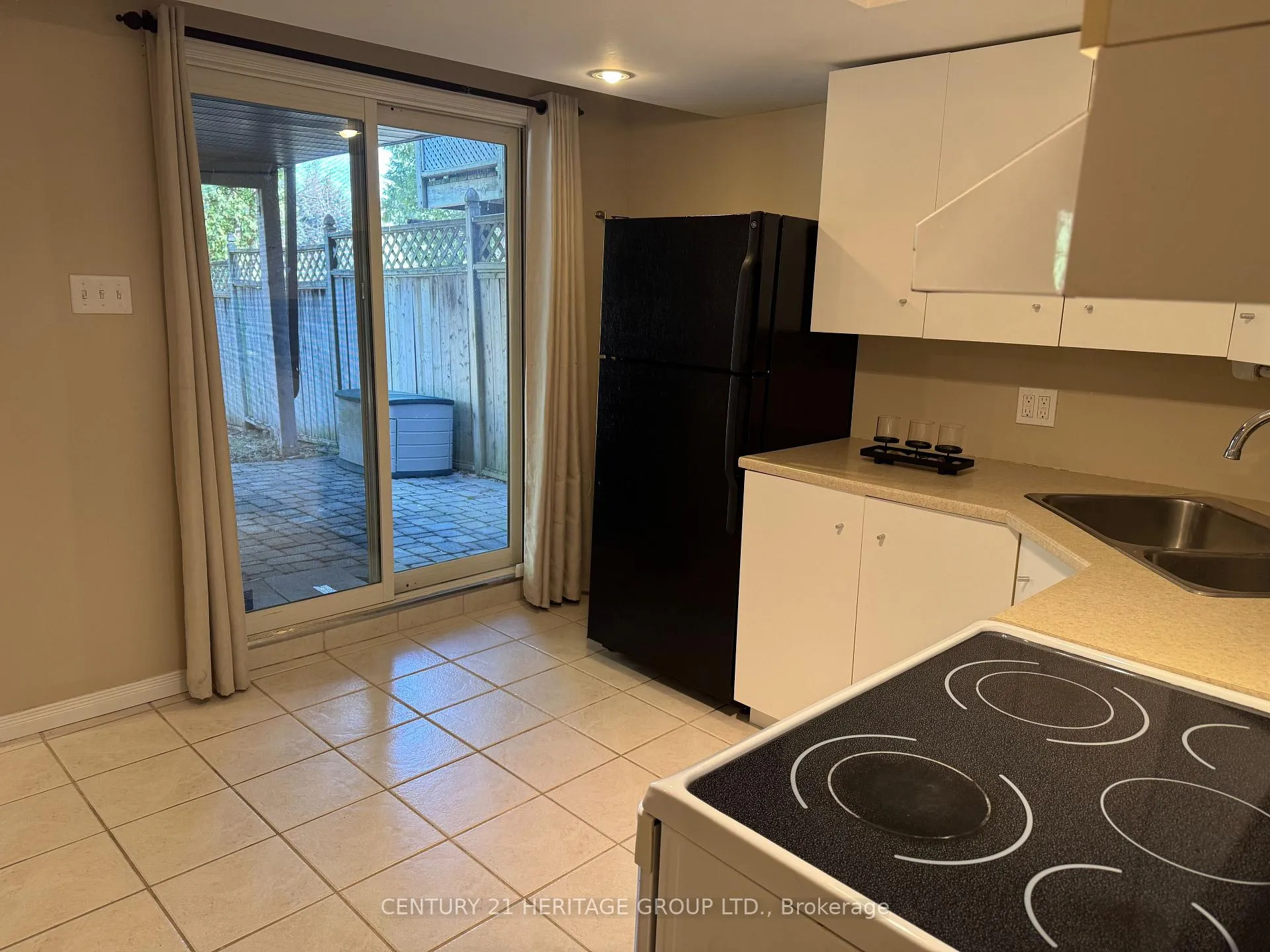 Photo 5 of 52 Downey Circle, Aurora, Bayview Wellington — HOMEH