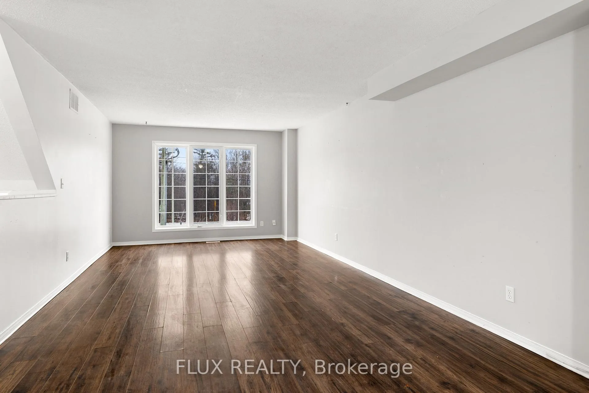 Photo 8 of 600 White Elm Boulevard, Waterloo, Clair Hills — HOMEH