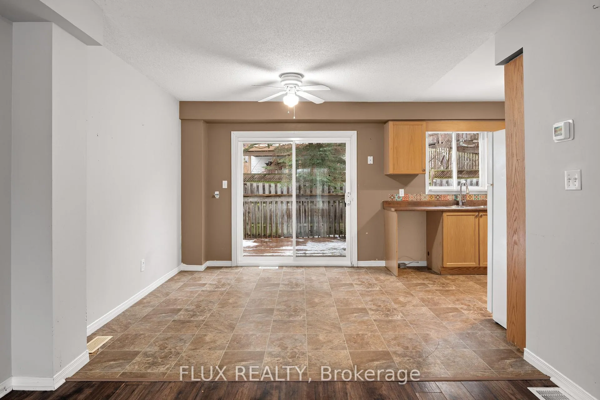 Photo 10 of 600 White Elm Boulevard, Waterloo, Clair Hills — HOMEH