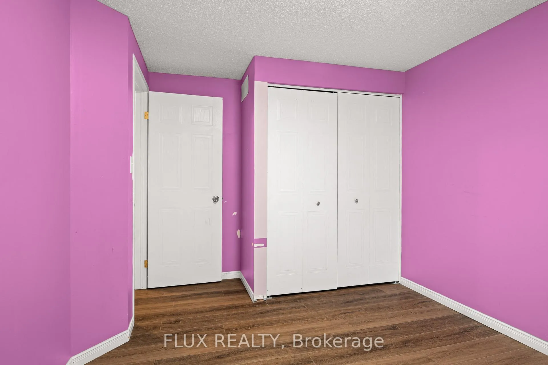 Photo 21 of 600 White Elm Boulevard, Waterloo, Clair Hills — HOMEH
