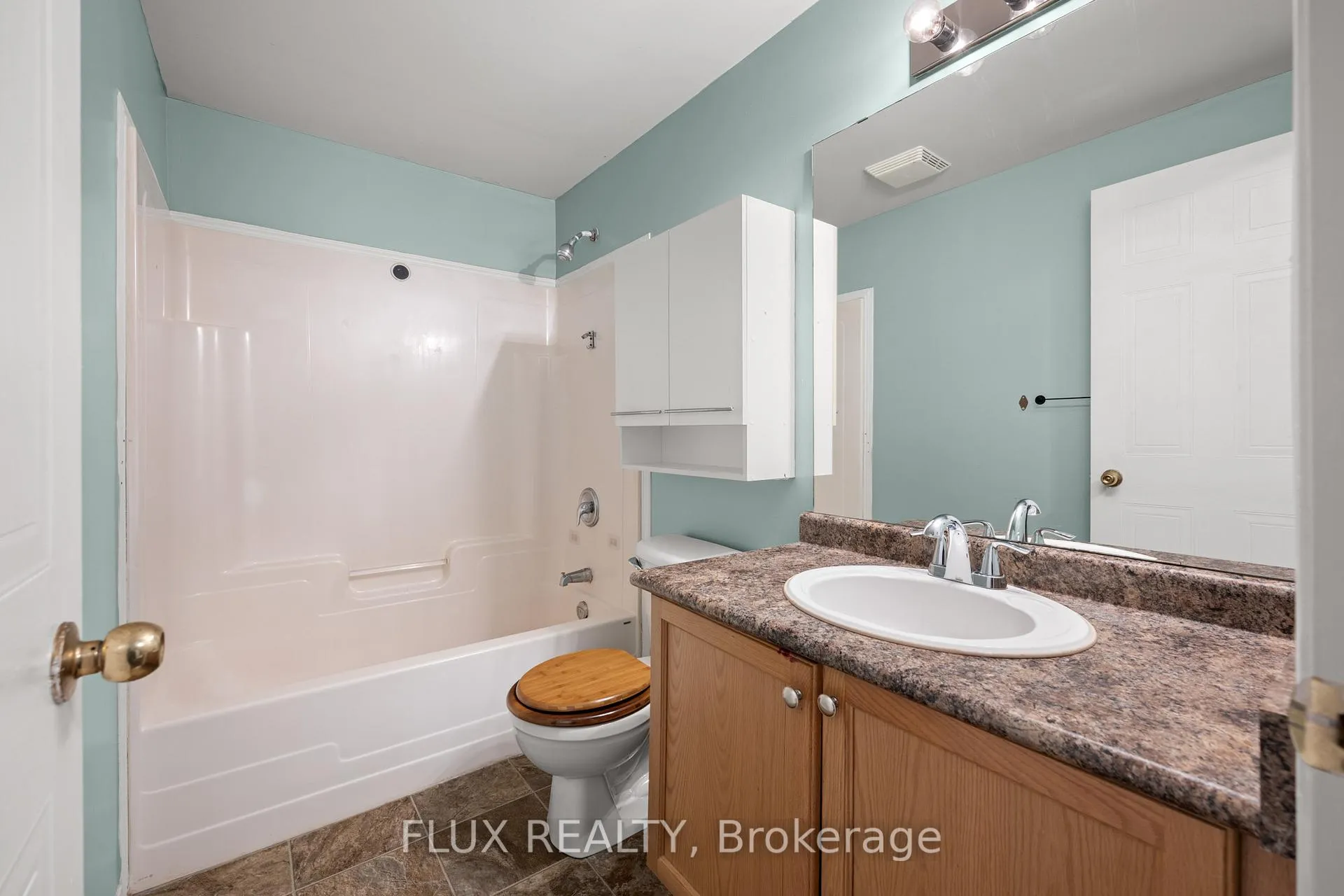Photo 22 of 600 White Elm Boulevard, Waterloo, Clair Hills — HOMEH