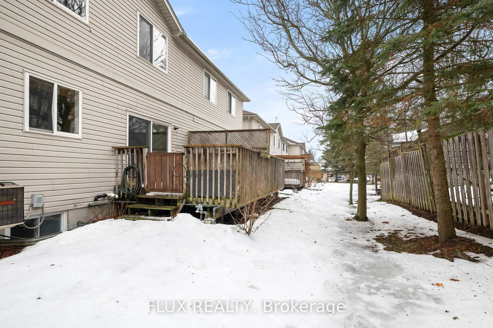 Photo 26 of 600 White Elm Boulevard, Waterloo, Clair Hills — HOMEH