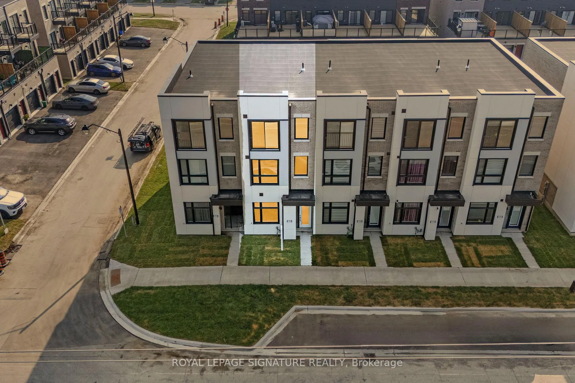 Photo 1 of 193 Monarch Avenue, Ajax, South West — HOMEH