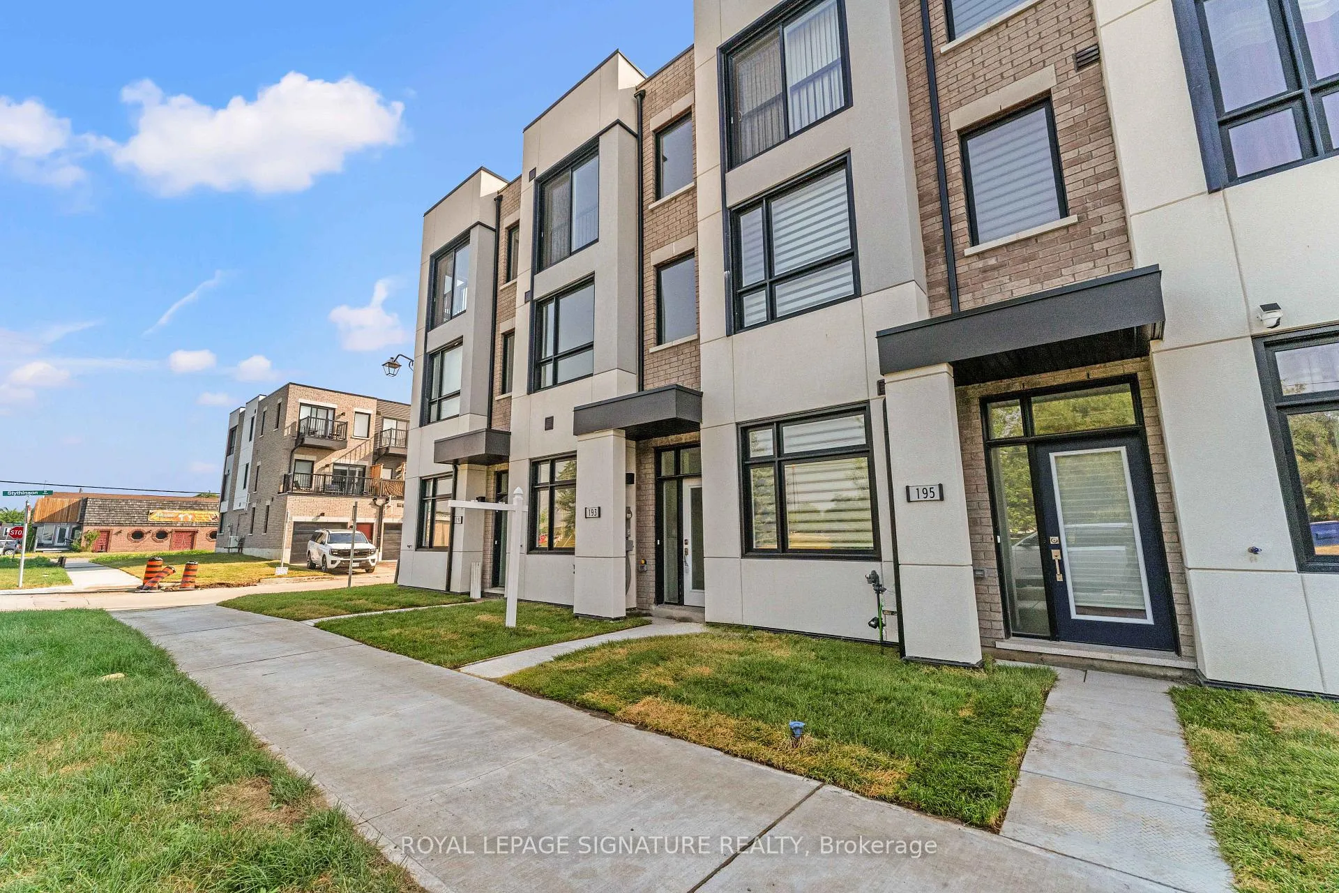 Photo 4 of 193 Monarch Avenue, Ajax, South West — HOMEH