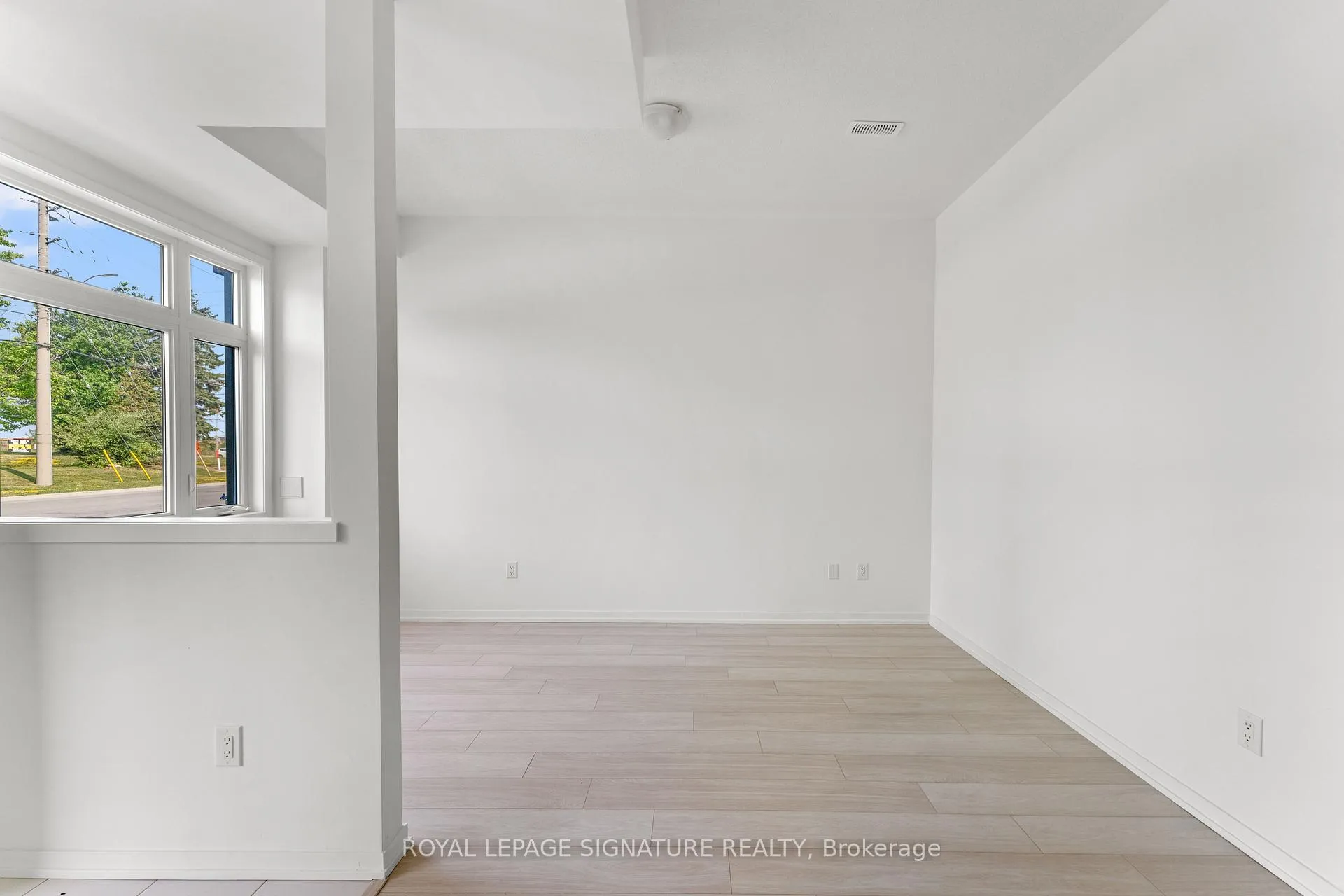 Photo 8 of 193 Monarch Avenue, Ajax, South West — HOMEH