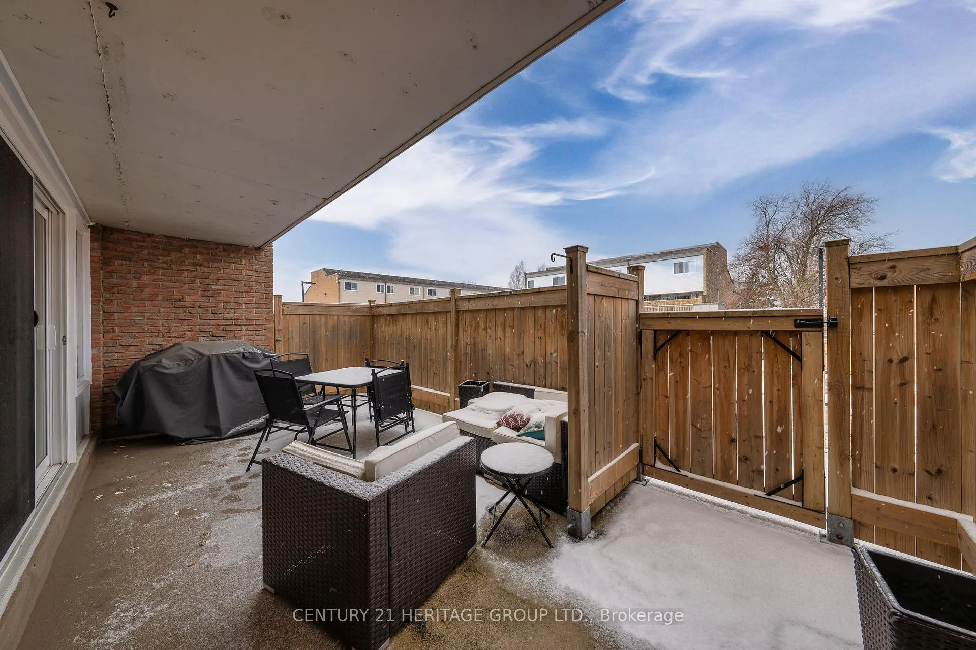 Photo 37 of 293 Milestone Crescent, Aurora, Aurora Village — HOMEH