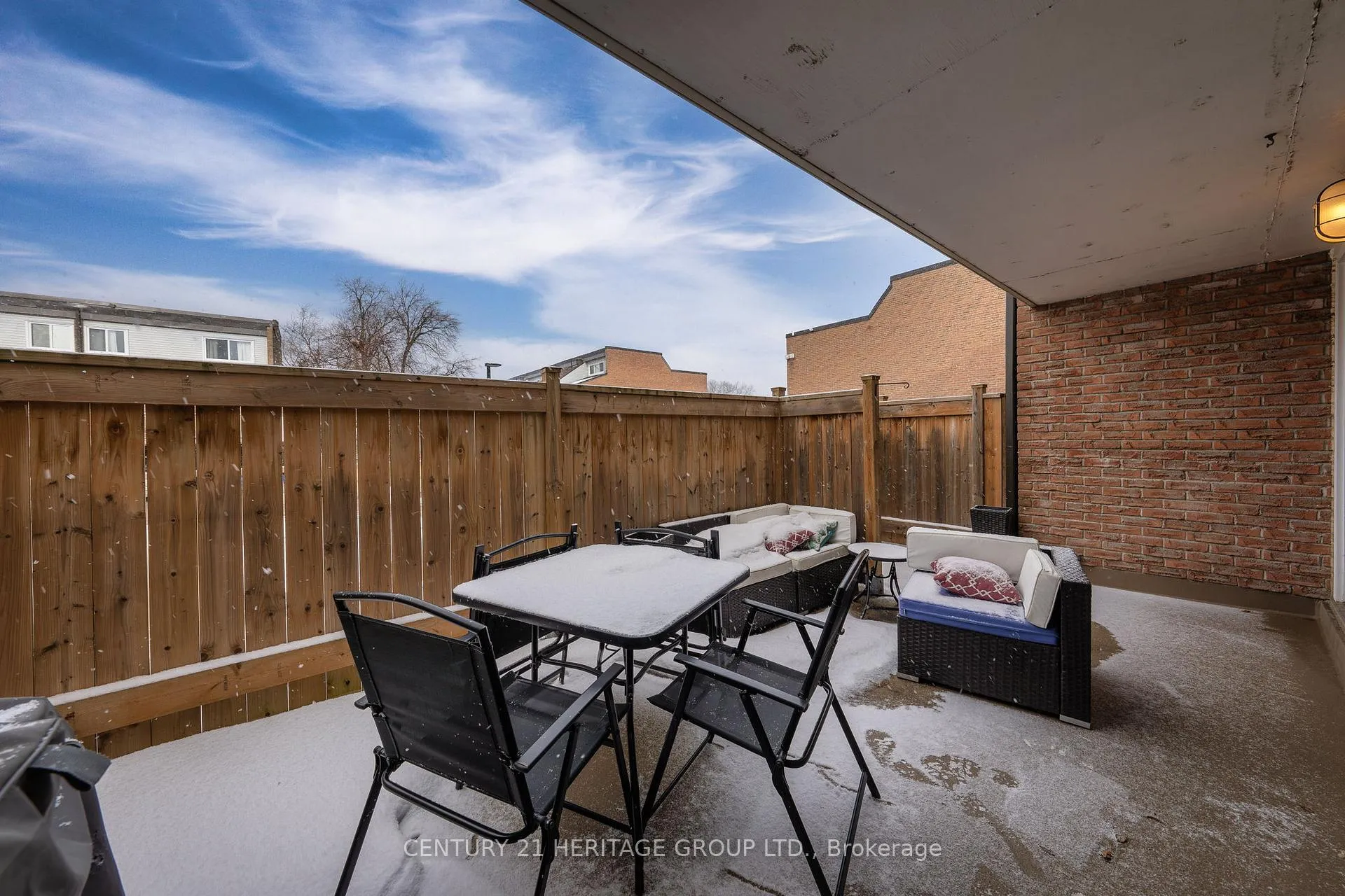 Photo 38 of 293 Milestone Crescent, Aurora, Aurora Village — HOMEH