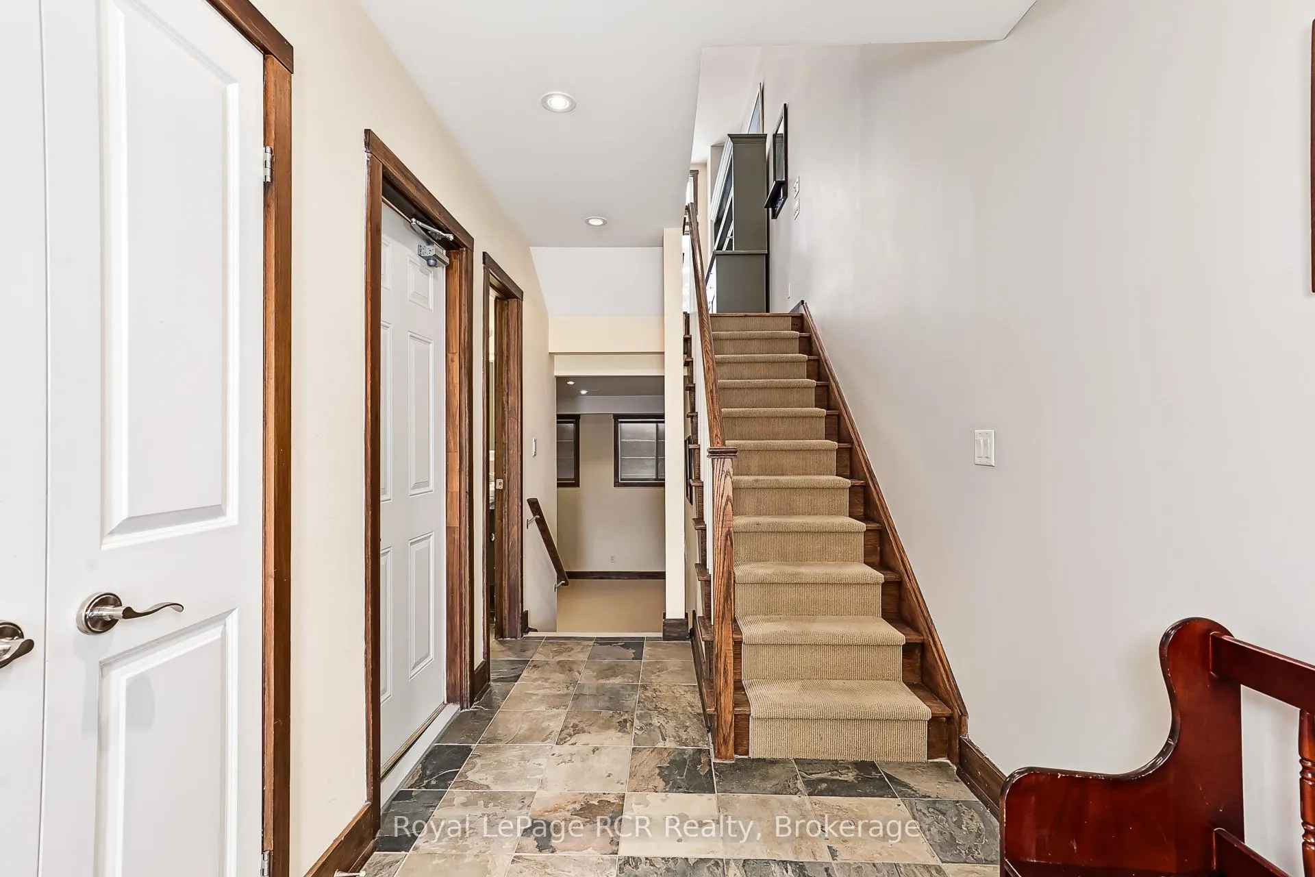 Photo 3 of Unit 13, 104 Farm Gate Road, Blue Mountains — HOMEH