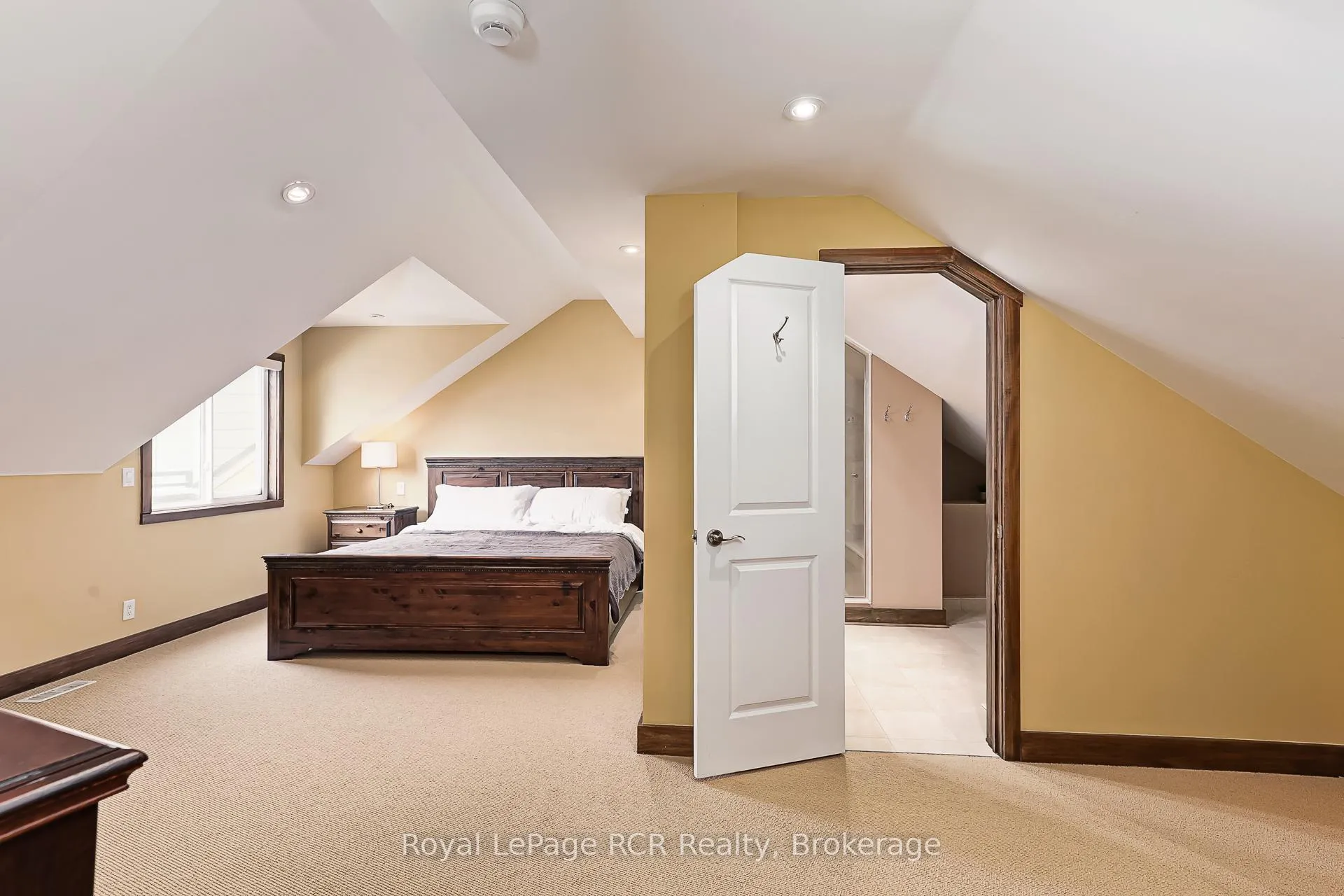 Photo 21 of Unit 13, 104 Farm Gate Road, Blue Mountains — HOMEH