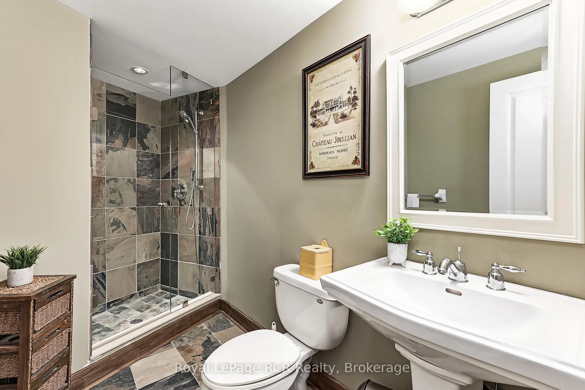 Photo 25 of Unit 13, 104 Farm Gate Road, Blue Mountains — HOMEH