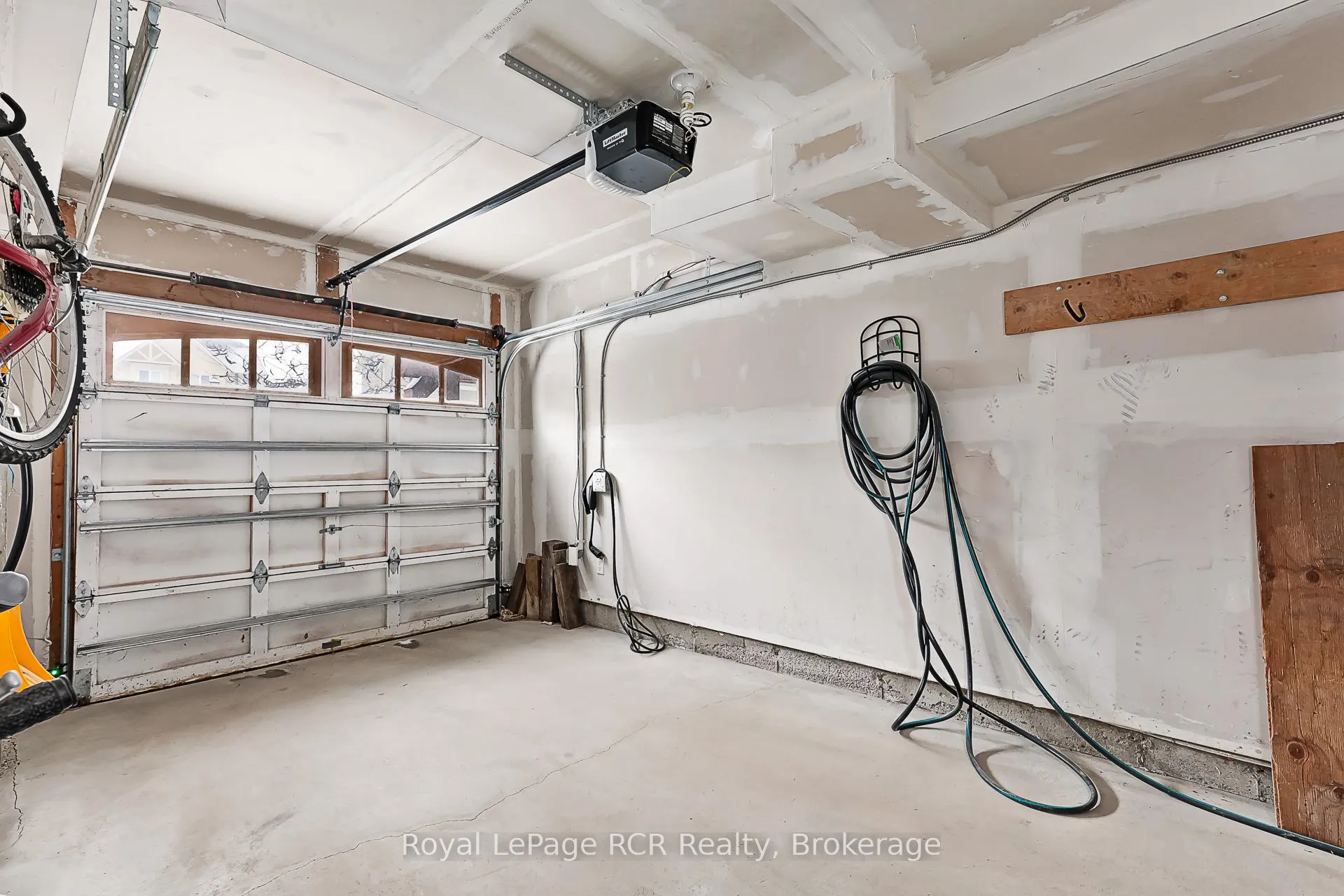 Photo 26 of Unit 13, 104 Farm Gate Road, Blue Mountains — HOMEH