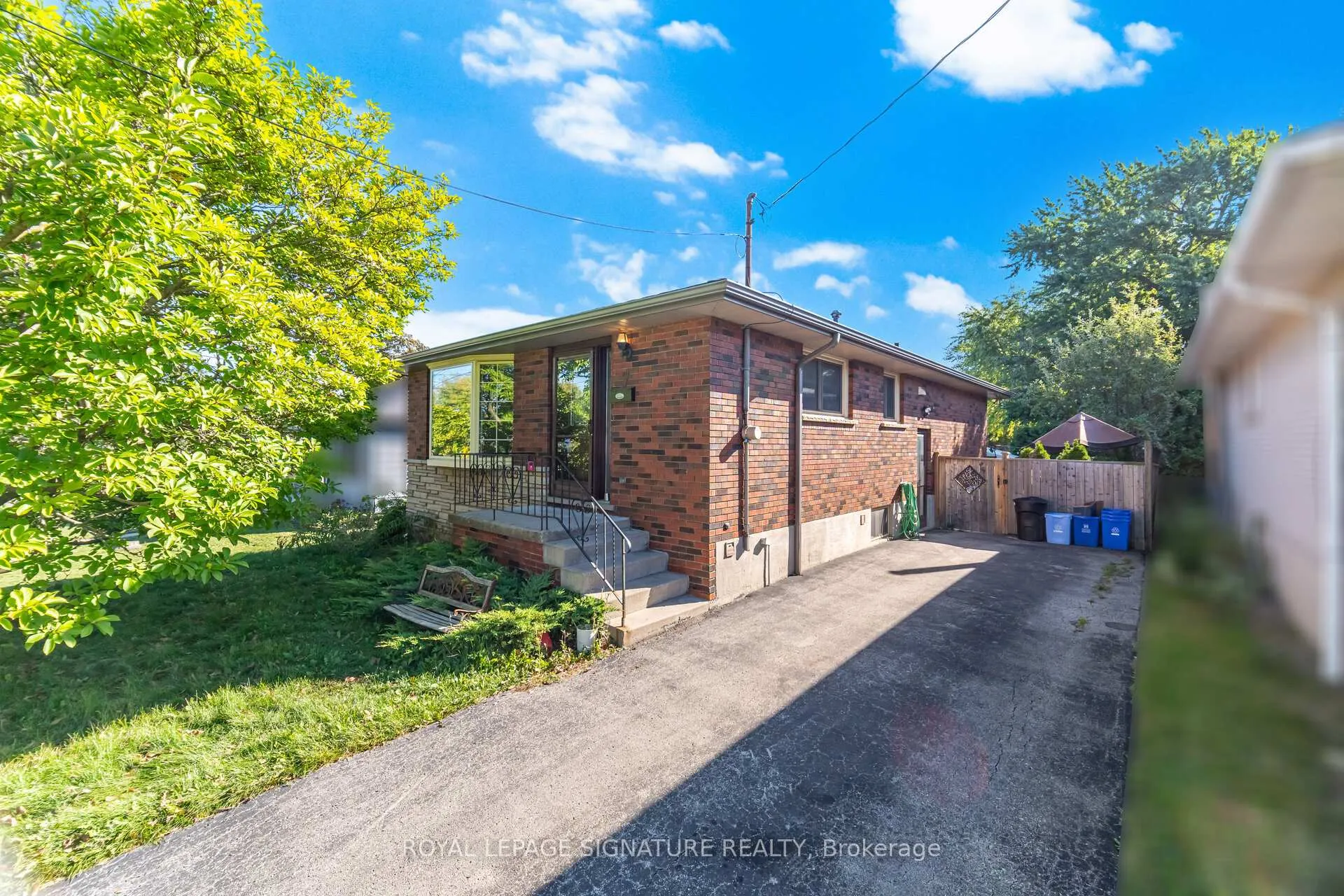 Photo 2 of 7 Maitland Avenue, Hamilton, Greeningdon — HOMEH