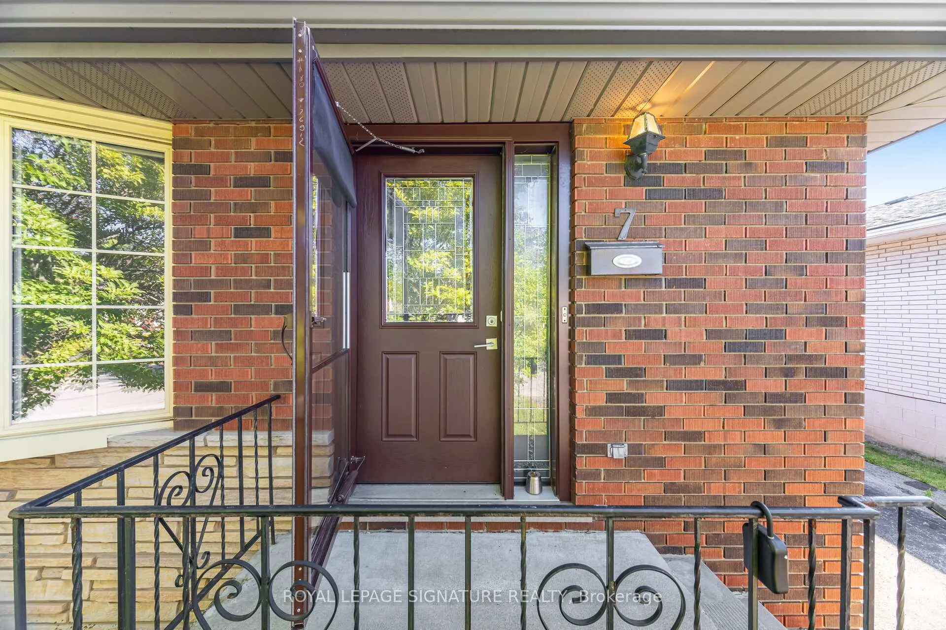 Photo 8 of 7 Maitland Avenue, Hamilton, Greeningdon — HOMEH
