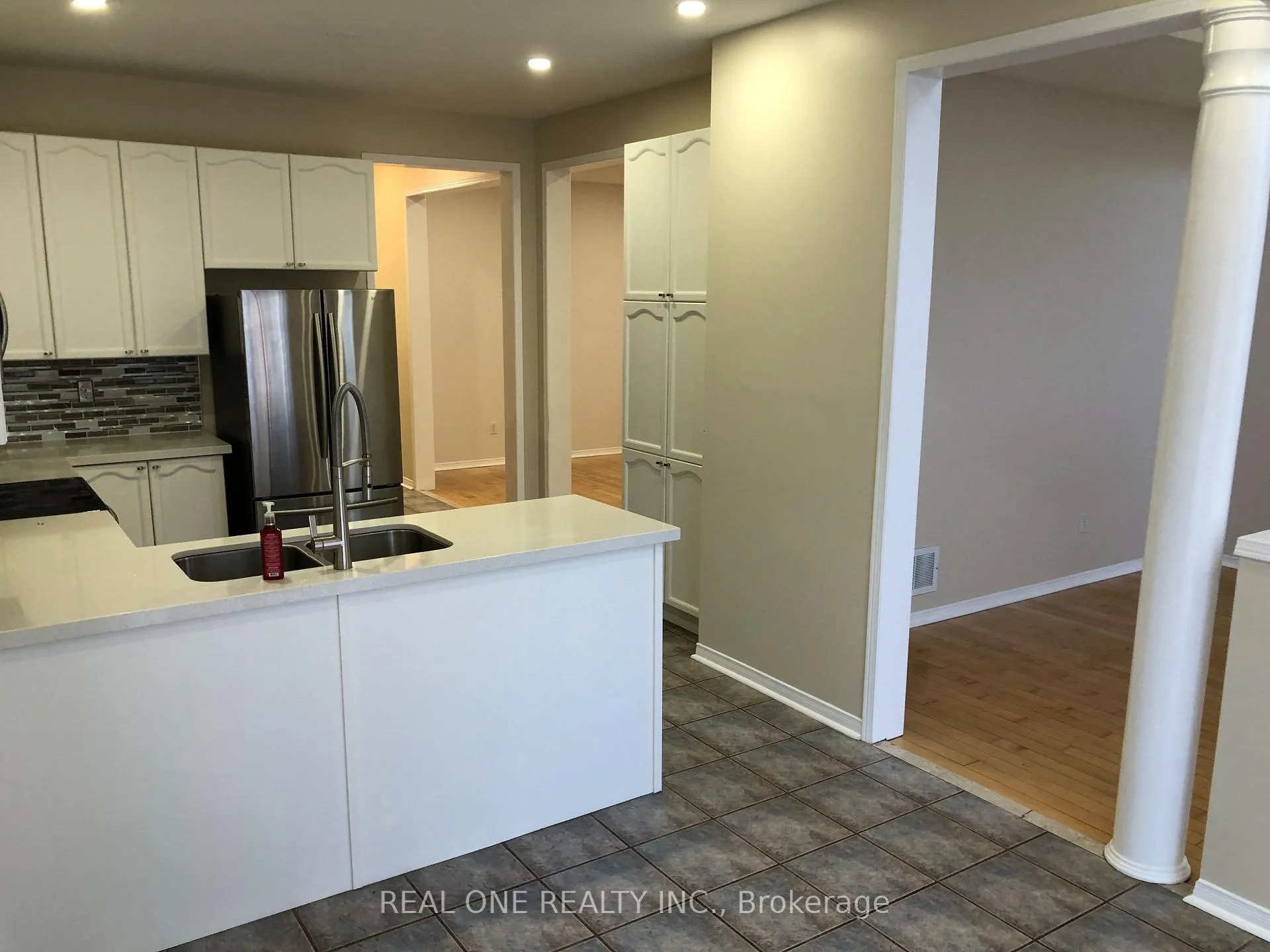 Photo 5 of 85 Marjoram Drive, Ajax, South East — HOMEH