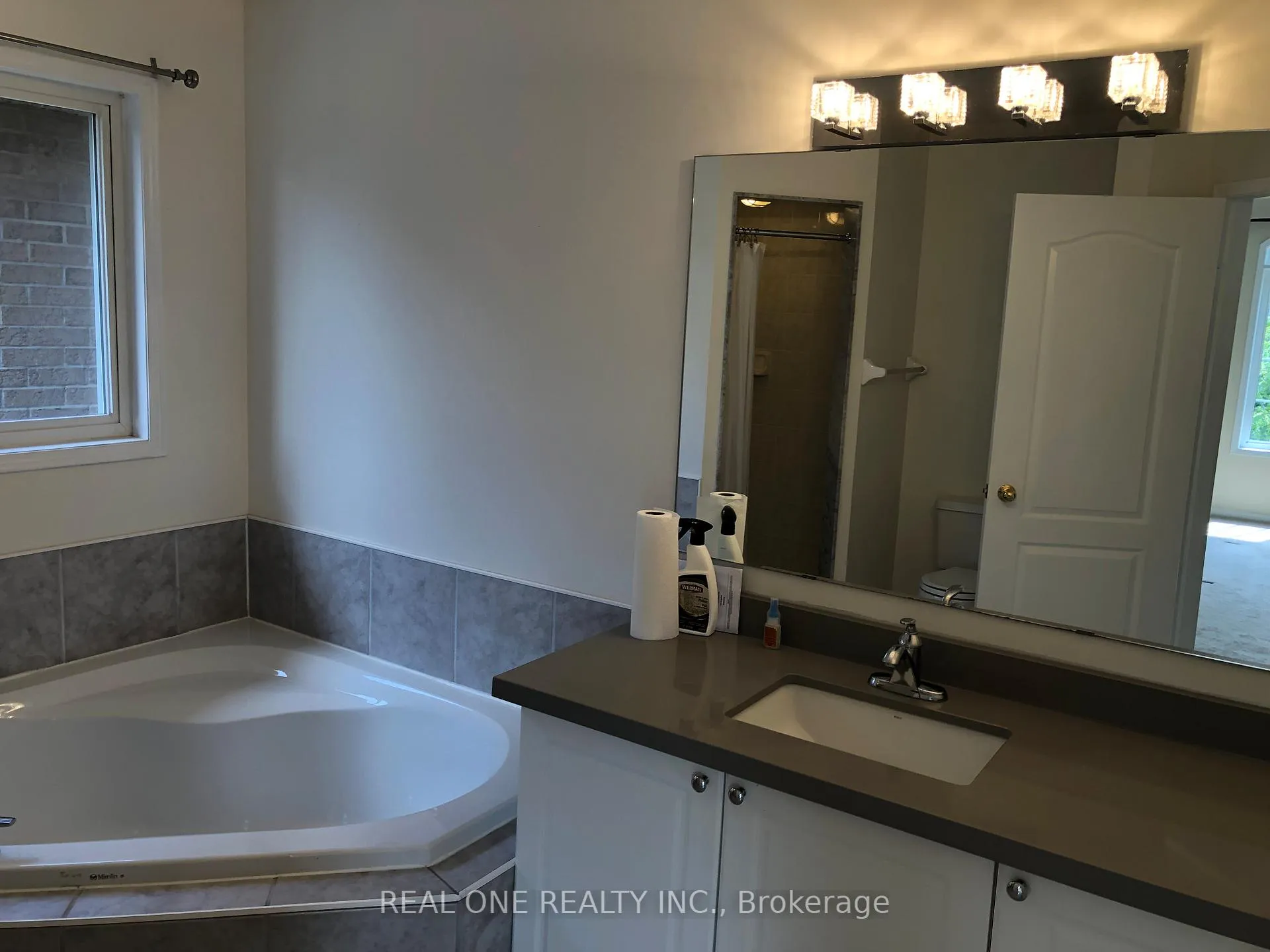 Photo 8 of 85 Marjoram Drive, Ajax, South East — HOMEH