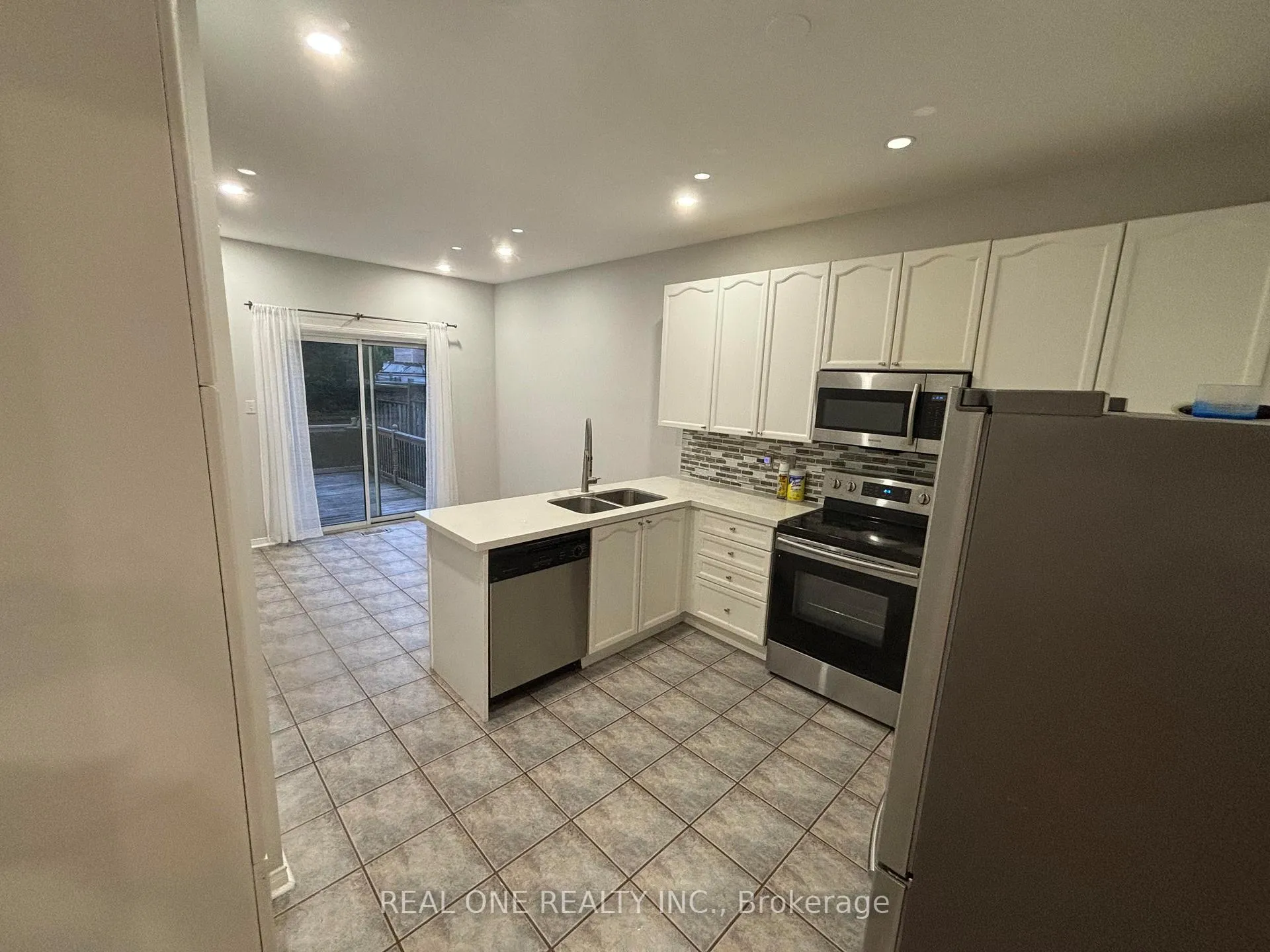 Photo 23 of 85 Marjoram Drive, Ajax, South East — HOMEH