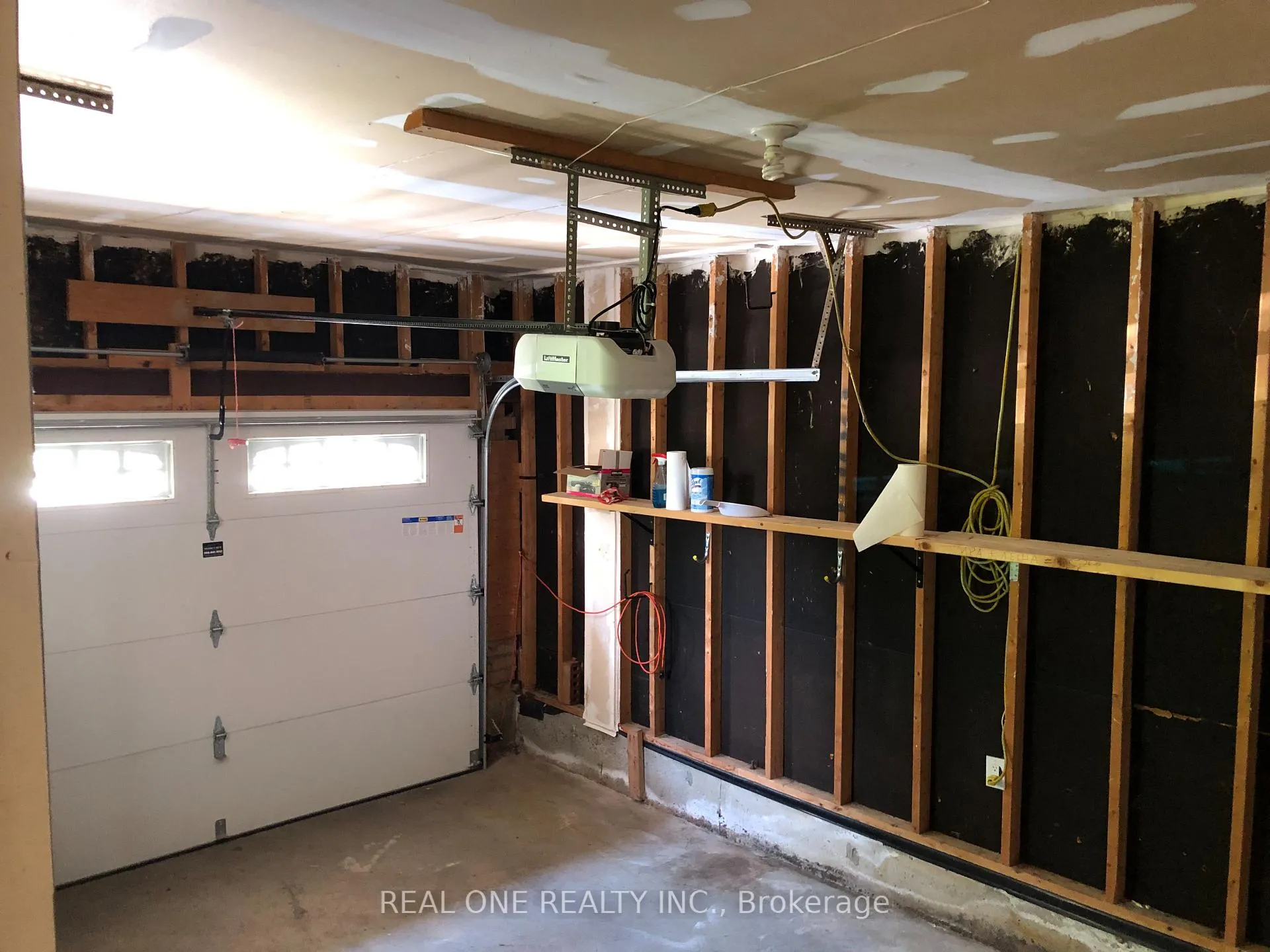 Photo 35 of 85 Marjoram Drive, Ajax, South East — HOMEH